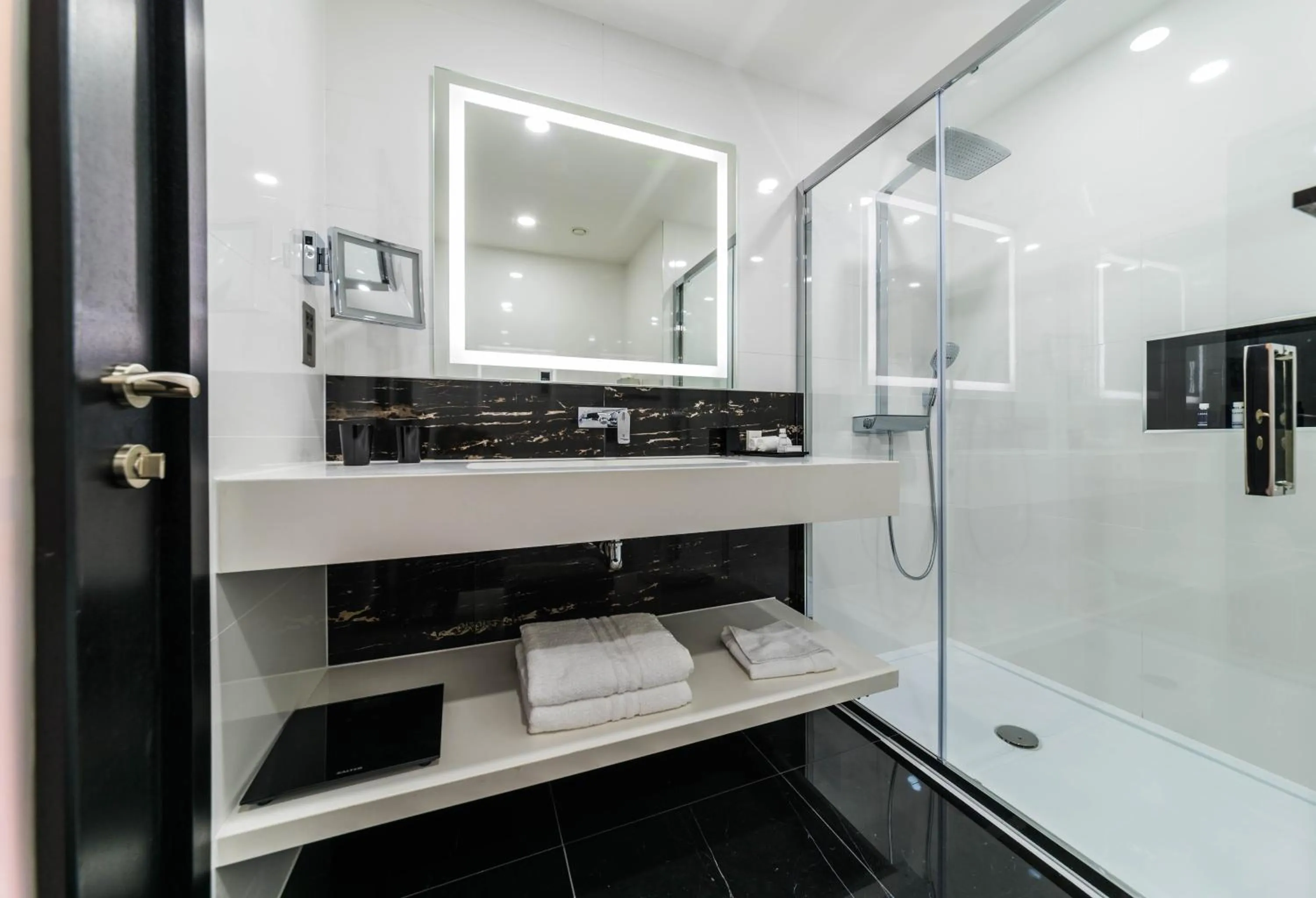 Bathroom in Montcalm Royal London House, London City