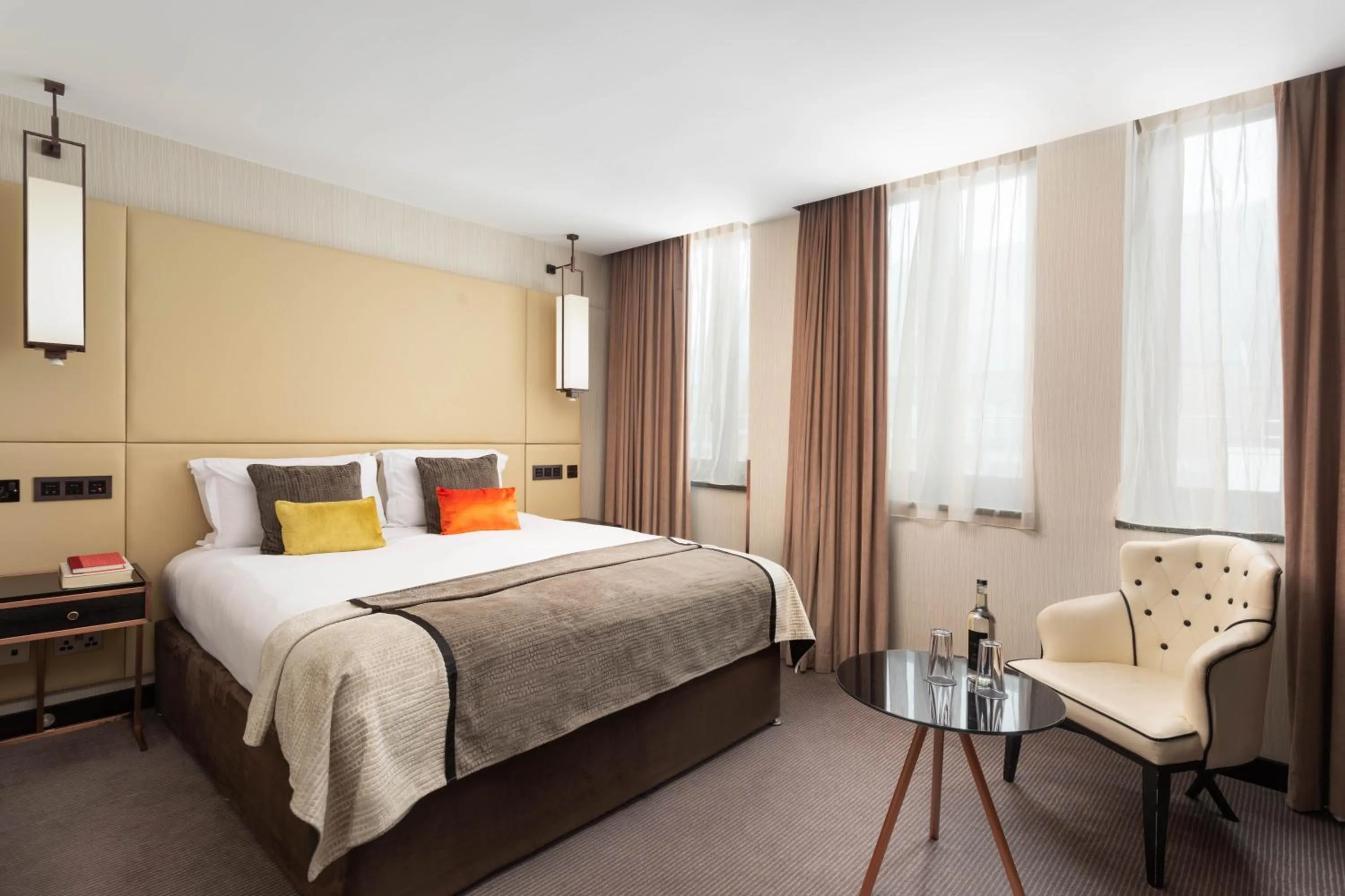 Bed in Montcalm Royal London House, London City
