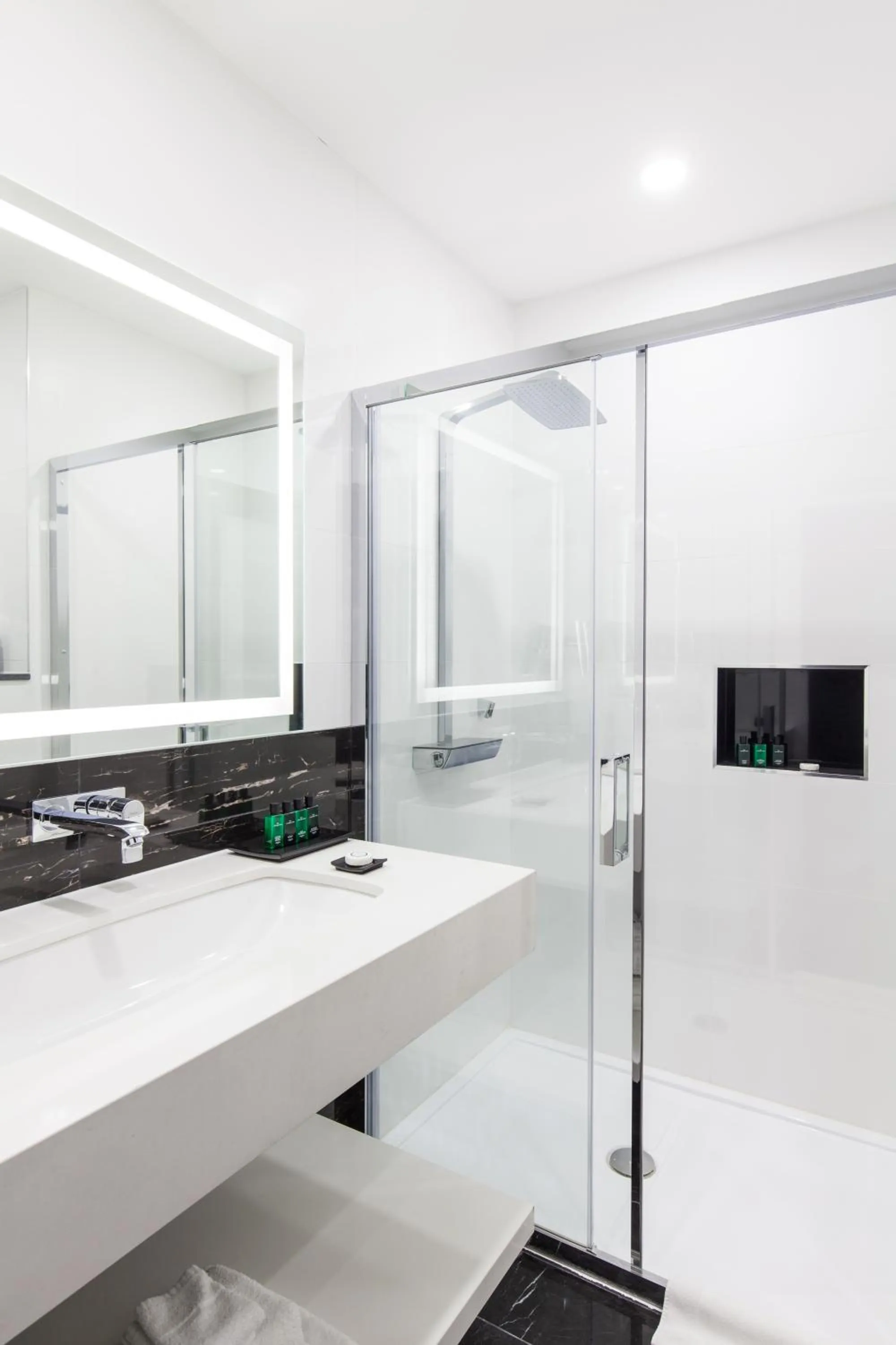 Quadruple Room in Montcalm Royal London House, London City