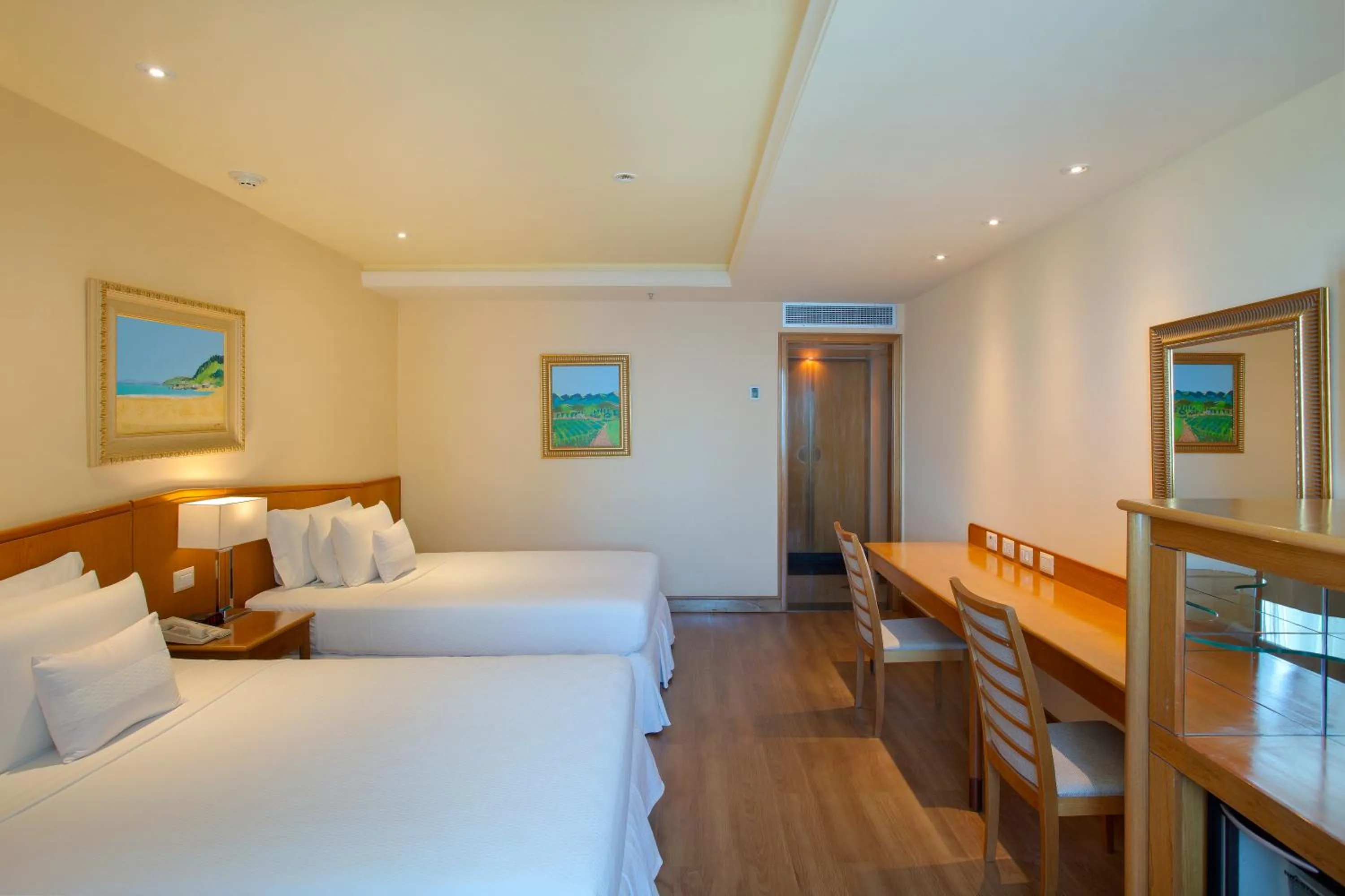 Bed in Windsor Barra Hotel