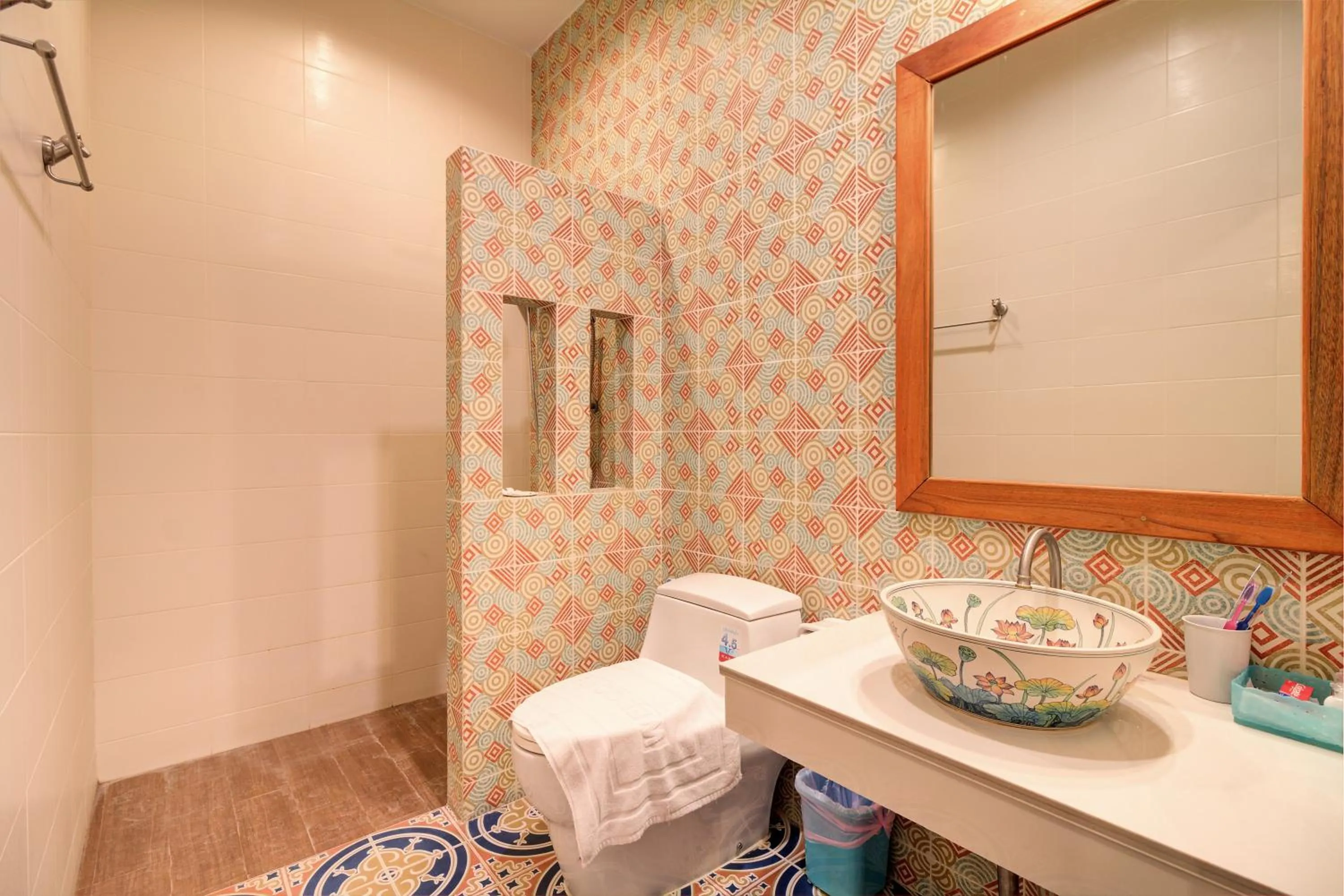 Toilet in Baan Patcharintorn Samui