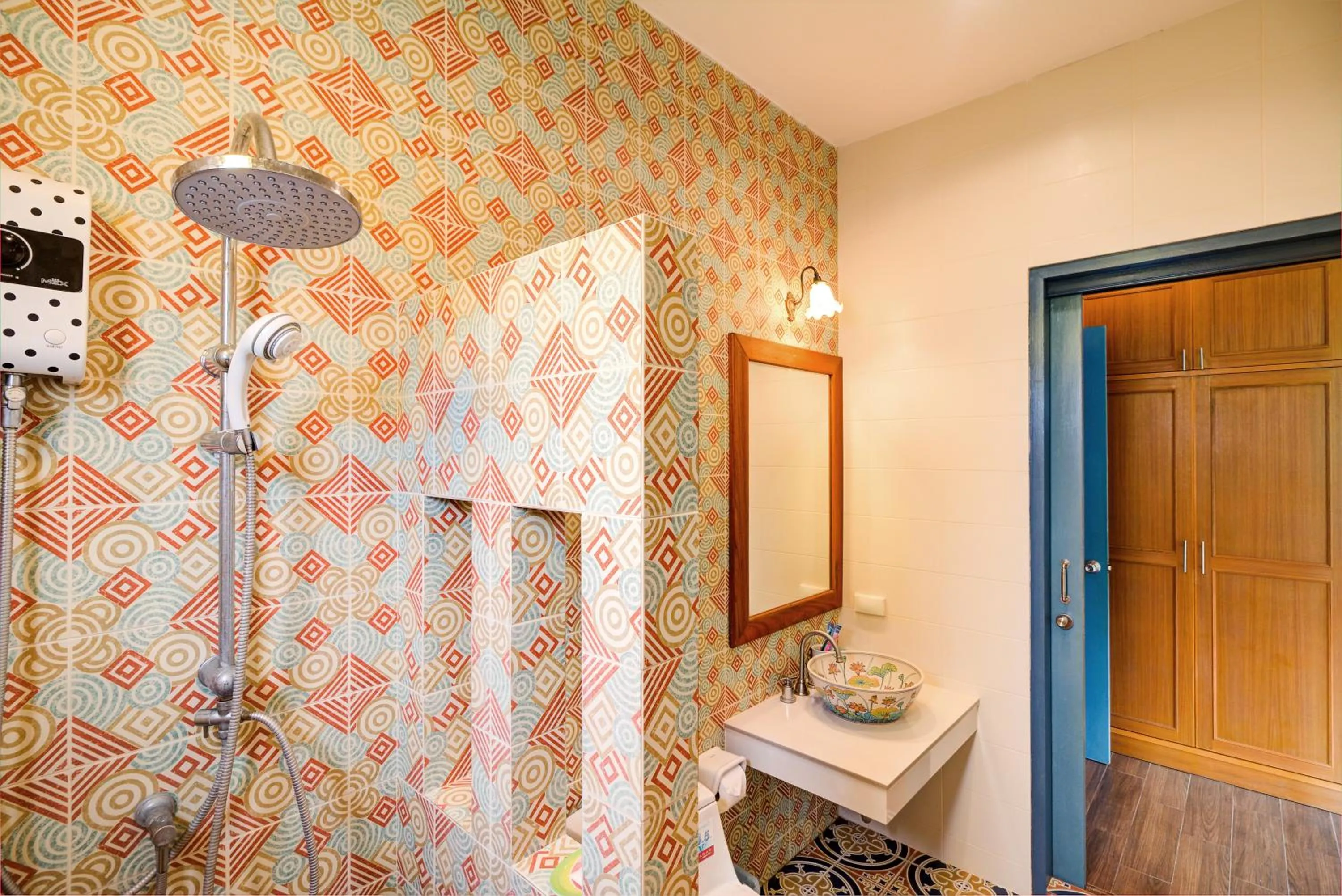 Shower in Baan Patcharintorn Samui