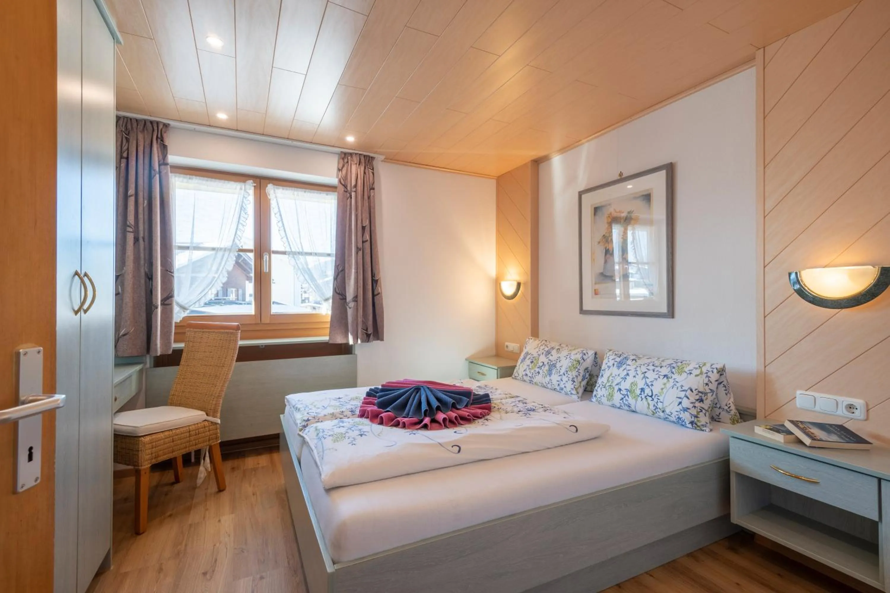 Bedroom, Bed in Ferienhotel Sonnenheim