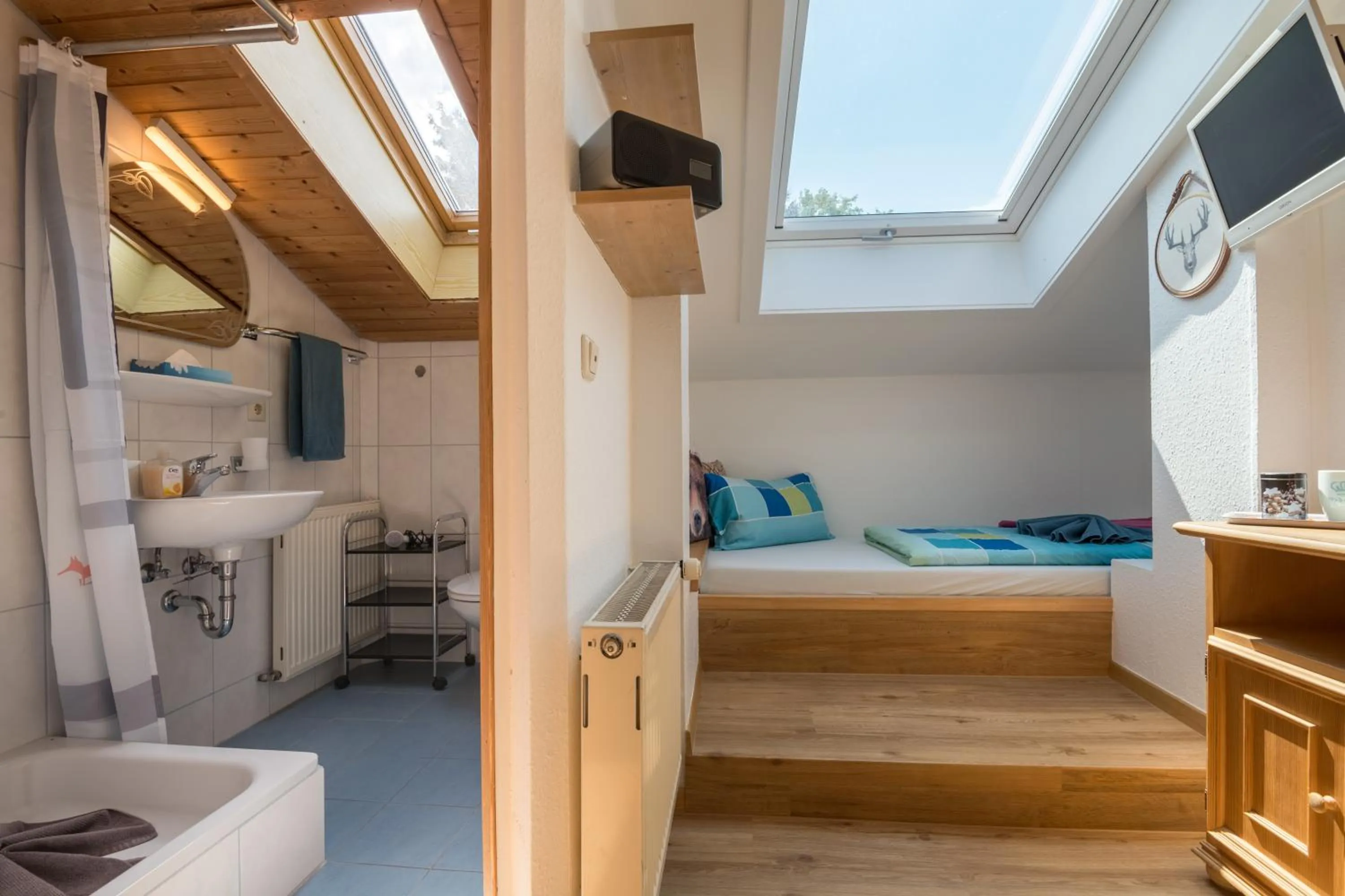 Bathroom, Bed in Ferienhotel Sonnenheim