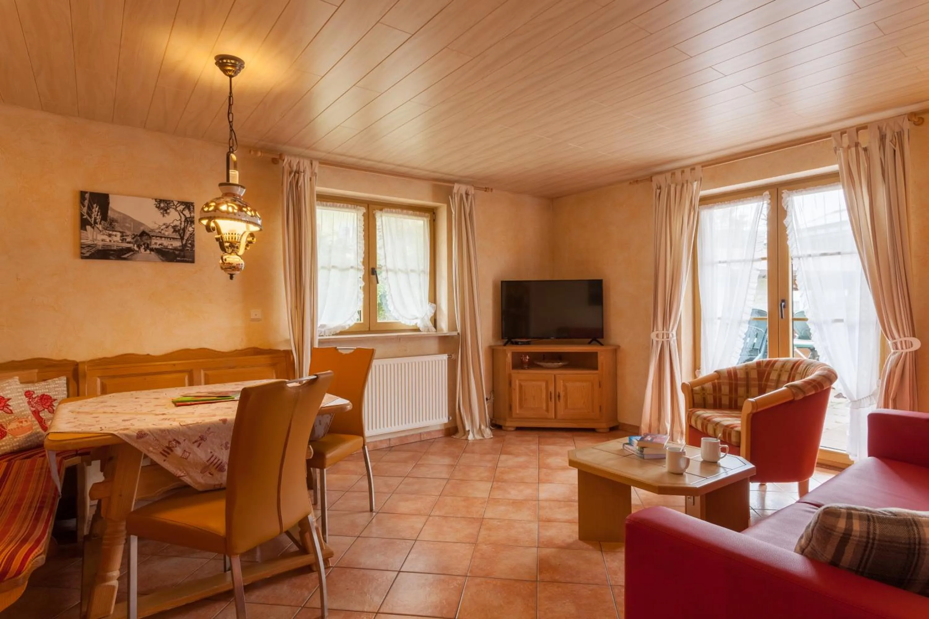 TV and multimedia in Ferienhotel Sonnenheim