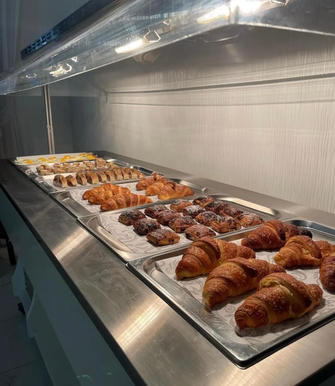 Buffet breakfast in Hotel Paladini
