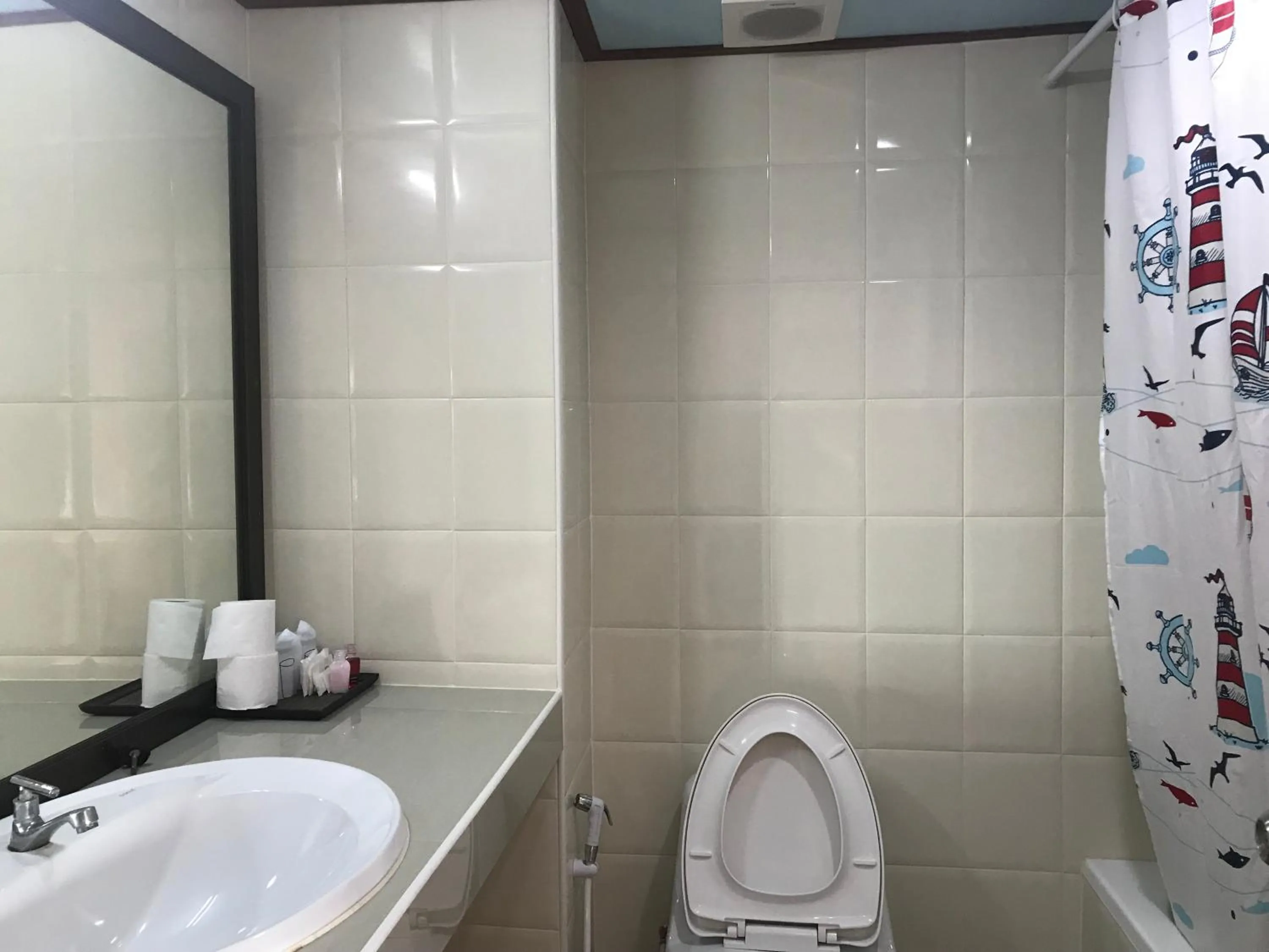 Bathroom in Toh Buk Seng Ayutthaya Hotel