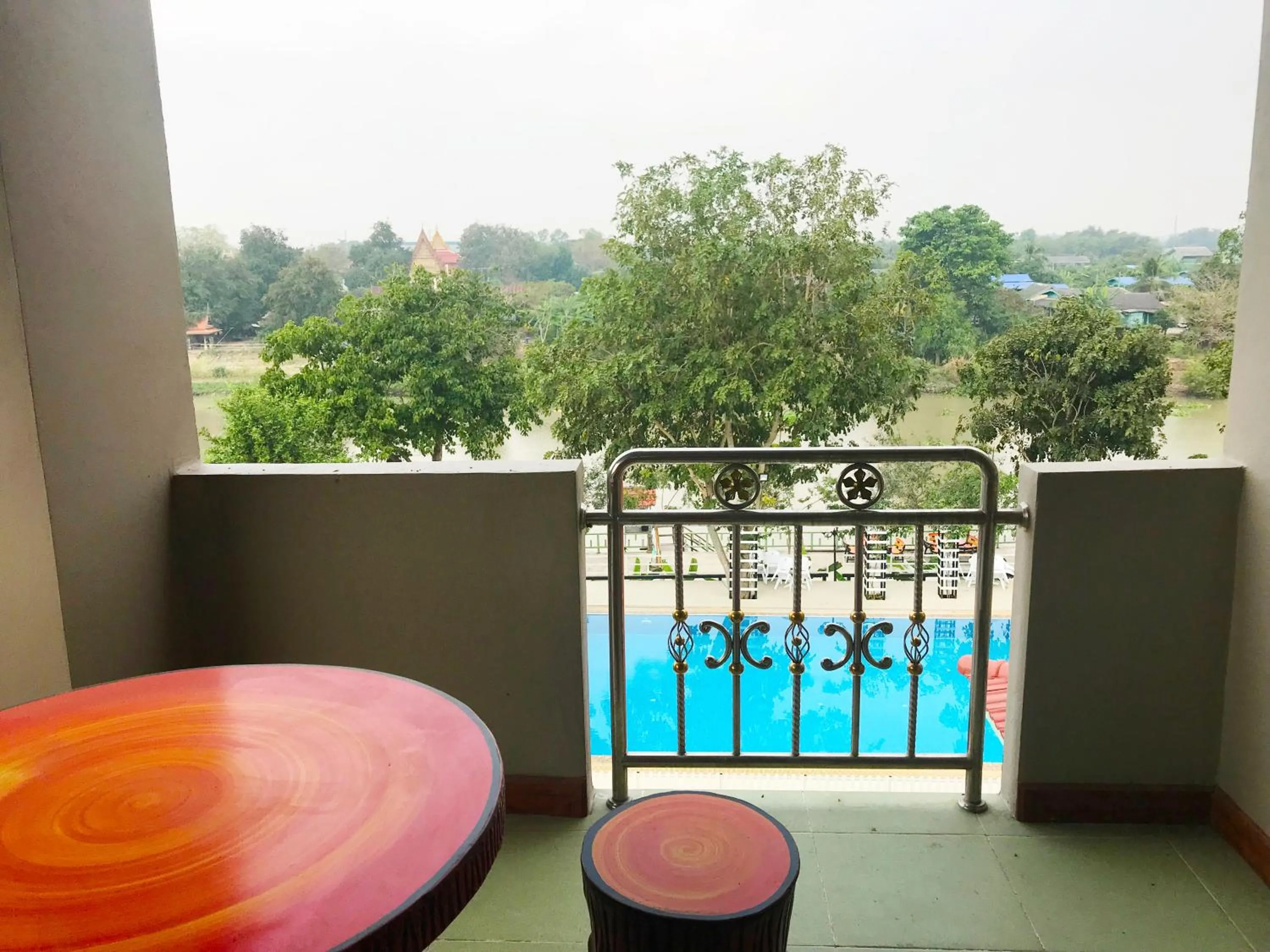 Balcony/Terrace in Toh Buk Seng Ayutthaya Hotel