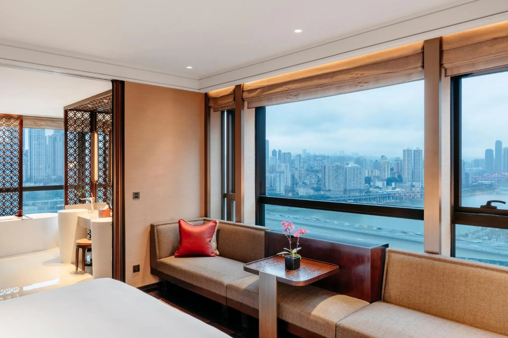 Photo of the whole room, Bed in Regent Chongqing - Complimentary 1st round mini bar daily