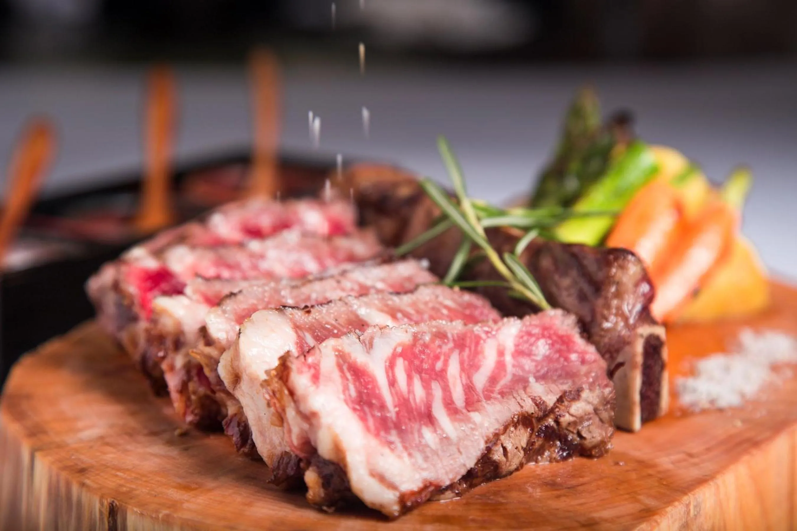 Restaurant/places to eat in Regent Chongqing - Complimentary 1st round mini bar daily