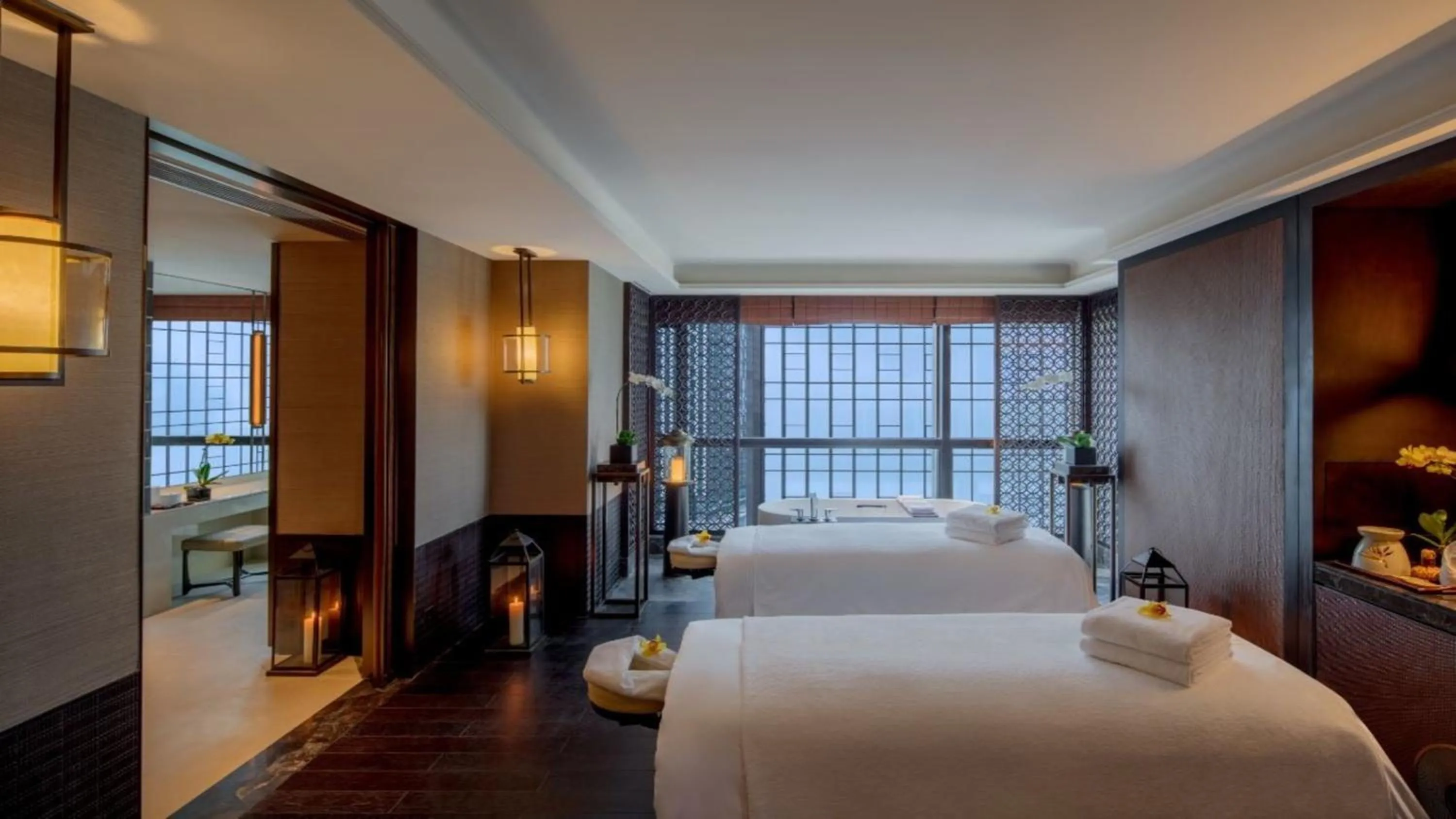 Spa and wellness centre/facilities, Bed in Regent Chongqing - Complimentary 1st round mini bar daily