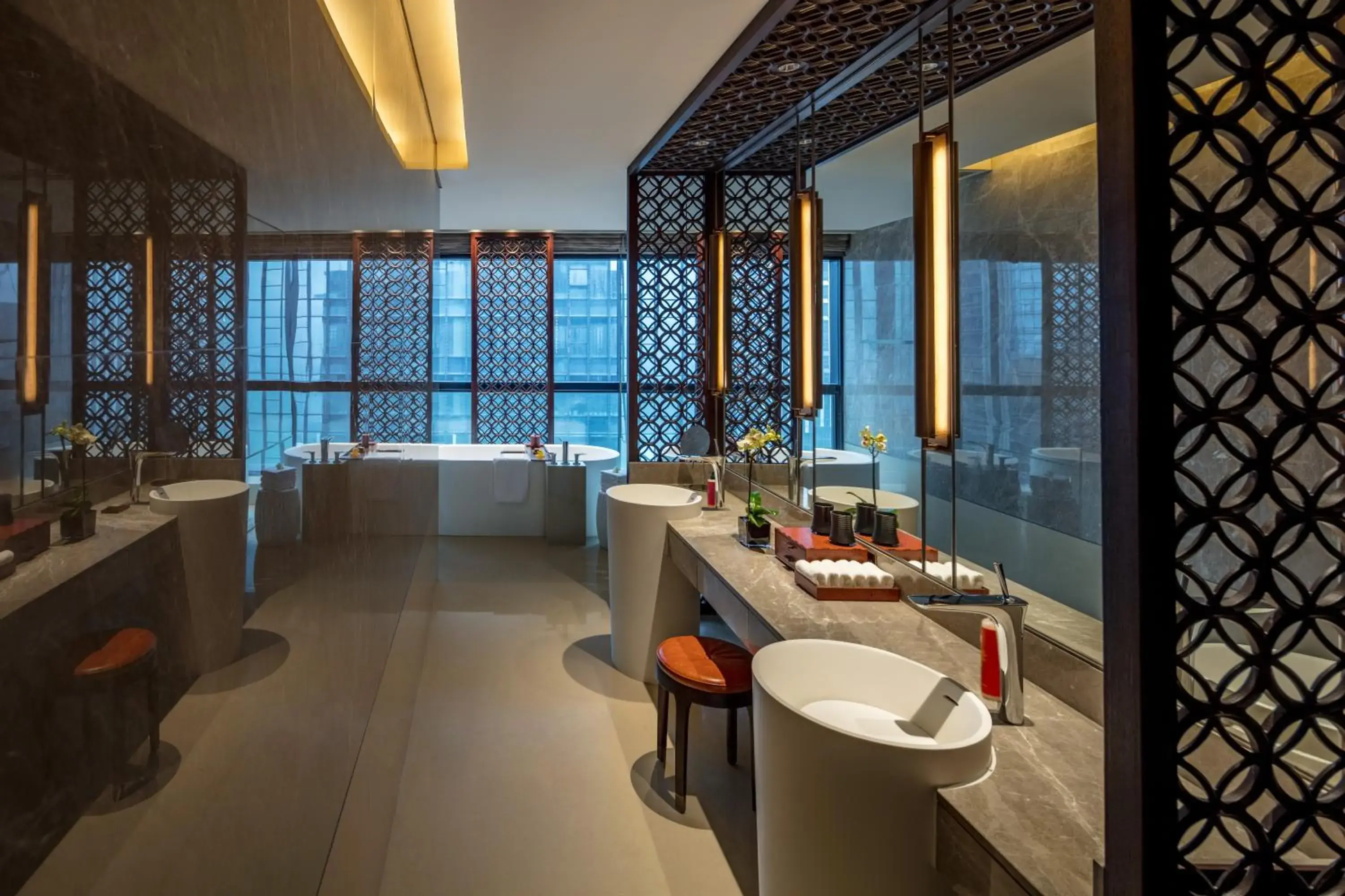 King Room with Garden View in Regent Chongqing - Complimentary 1st round mini bar daily King Room with Garden View in Regent Chongqing - Complimentary 1st round mini bar daily