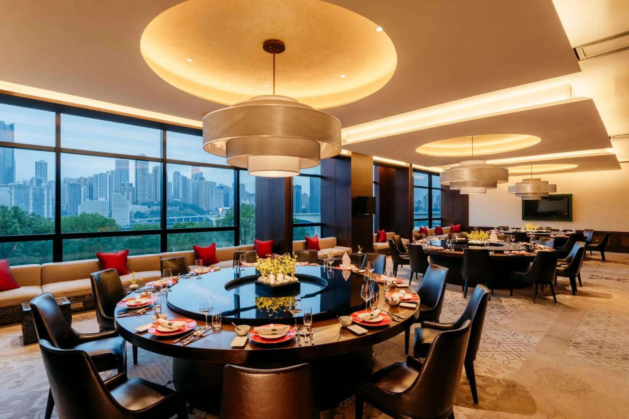 Restaurant/places to eat in Regent Chongqing - Complimentary 1st round mini bar daily