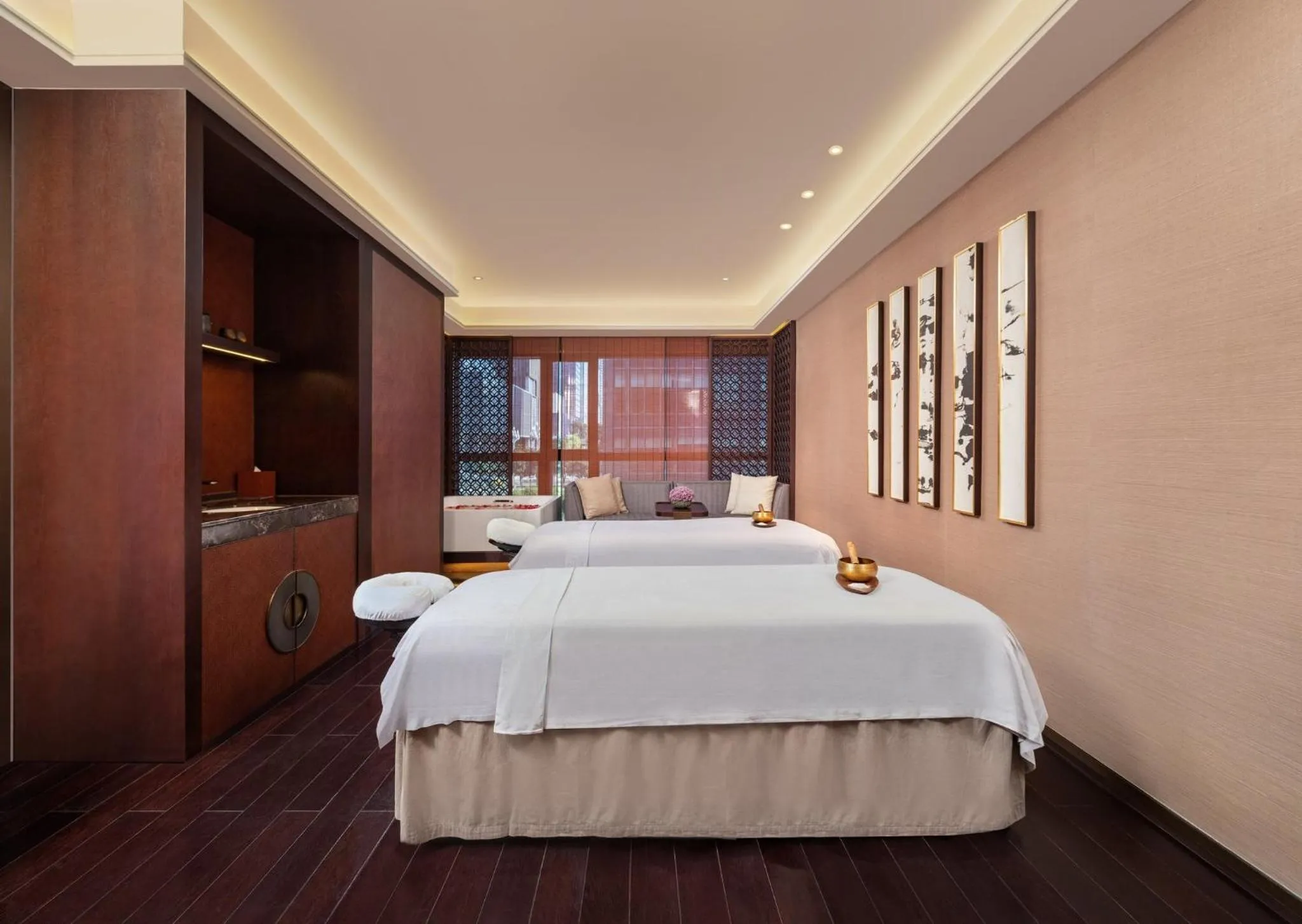Spa and wellness centre/facilities, Bed in Regent Chongqing - Complimentary 1st round mini bar daily