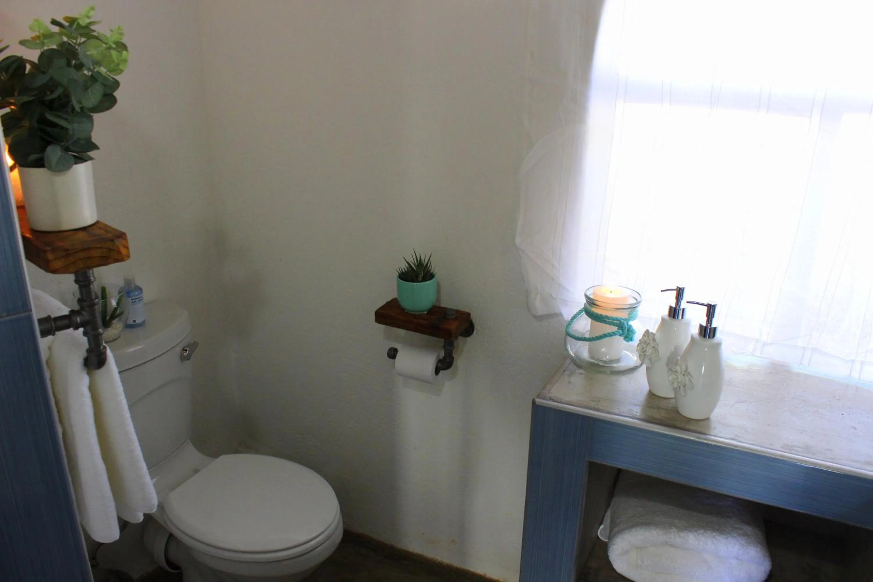 Bathroom in Waterfall Guesthouse