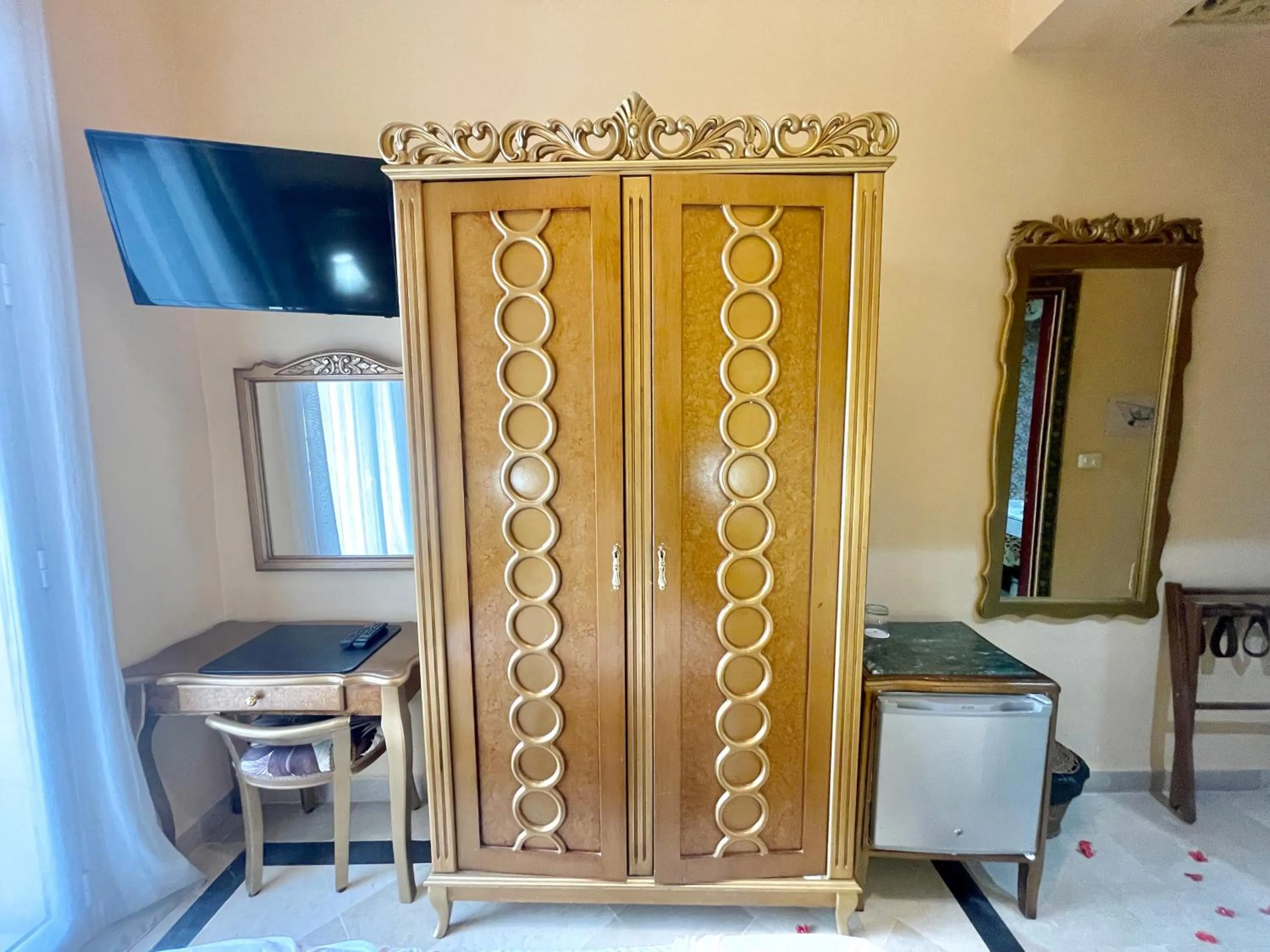 TV and multimedia in Royal Victoria - Ex British Embassy