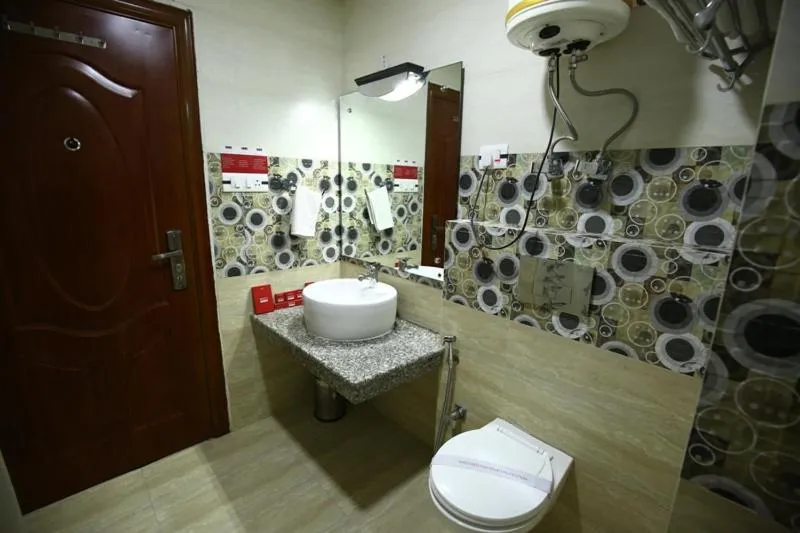 Toilet in Hotels Apple Nest