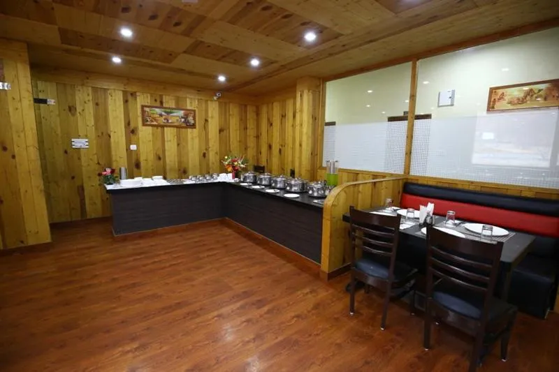 Restaurant/places to eat in Hotels Apple Nest