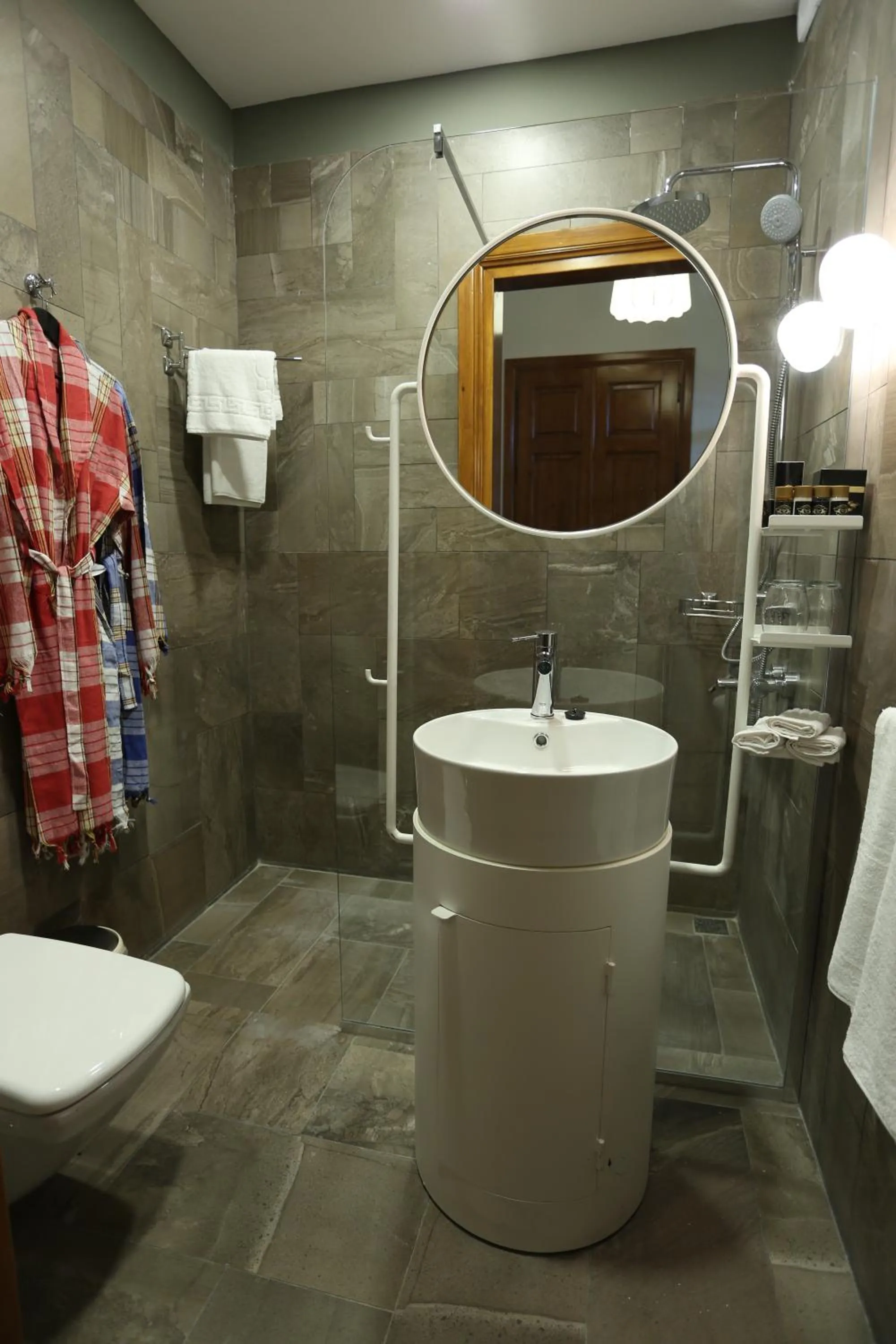 Bathroom in Char Me Hotel