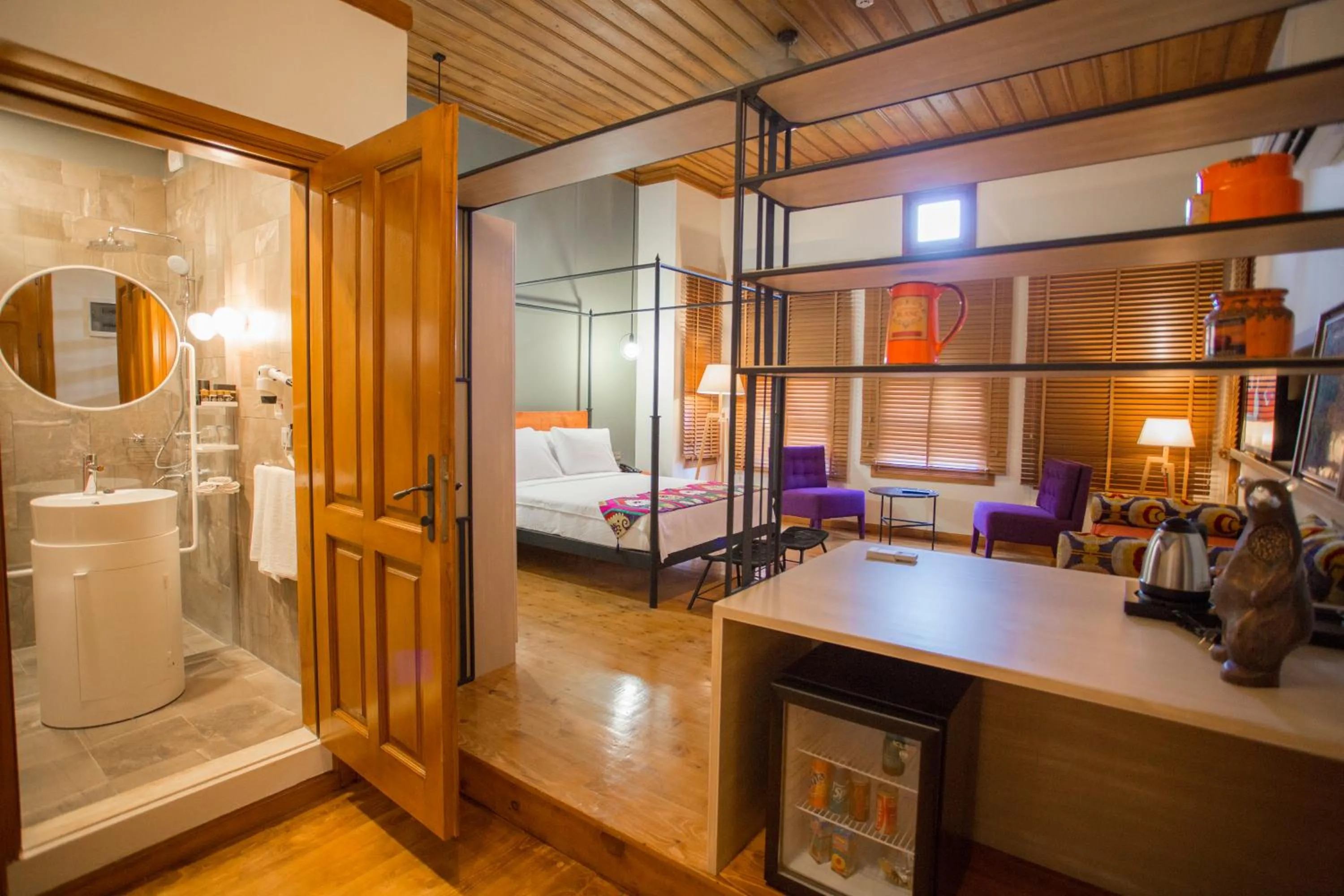 Photo of the whole room in Char Me Hotel