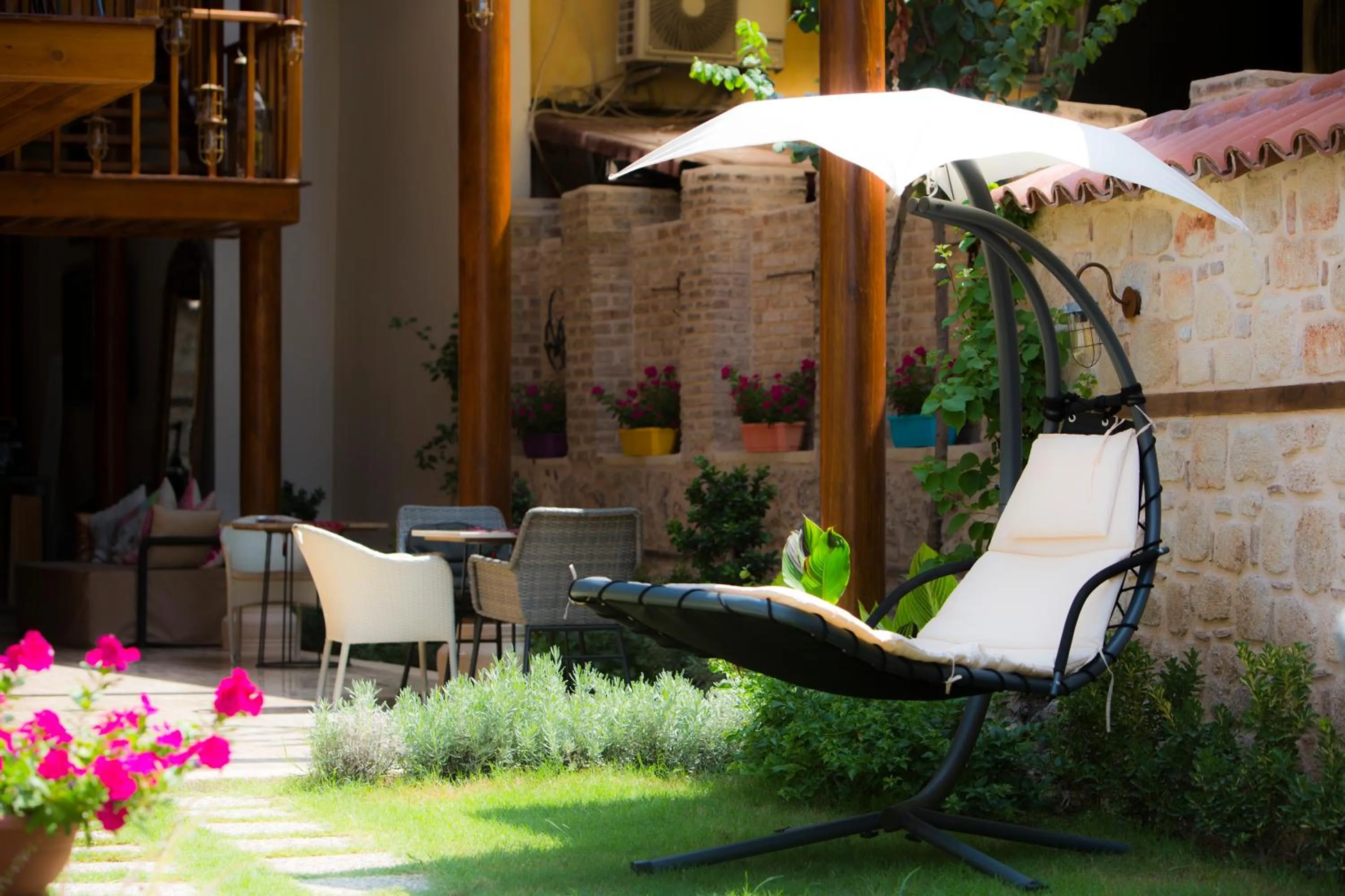 Garden view in Char Me Hotel