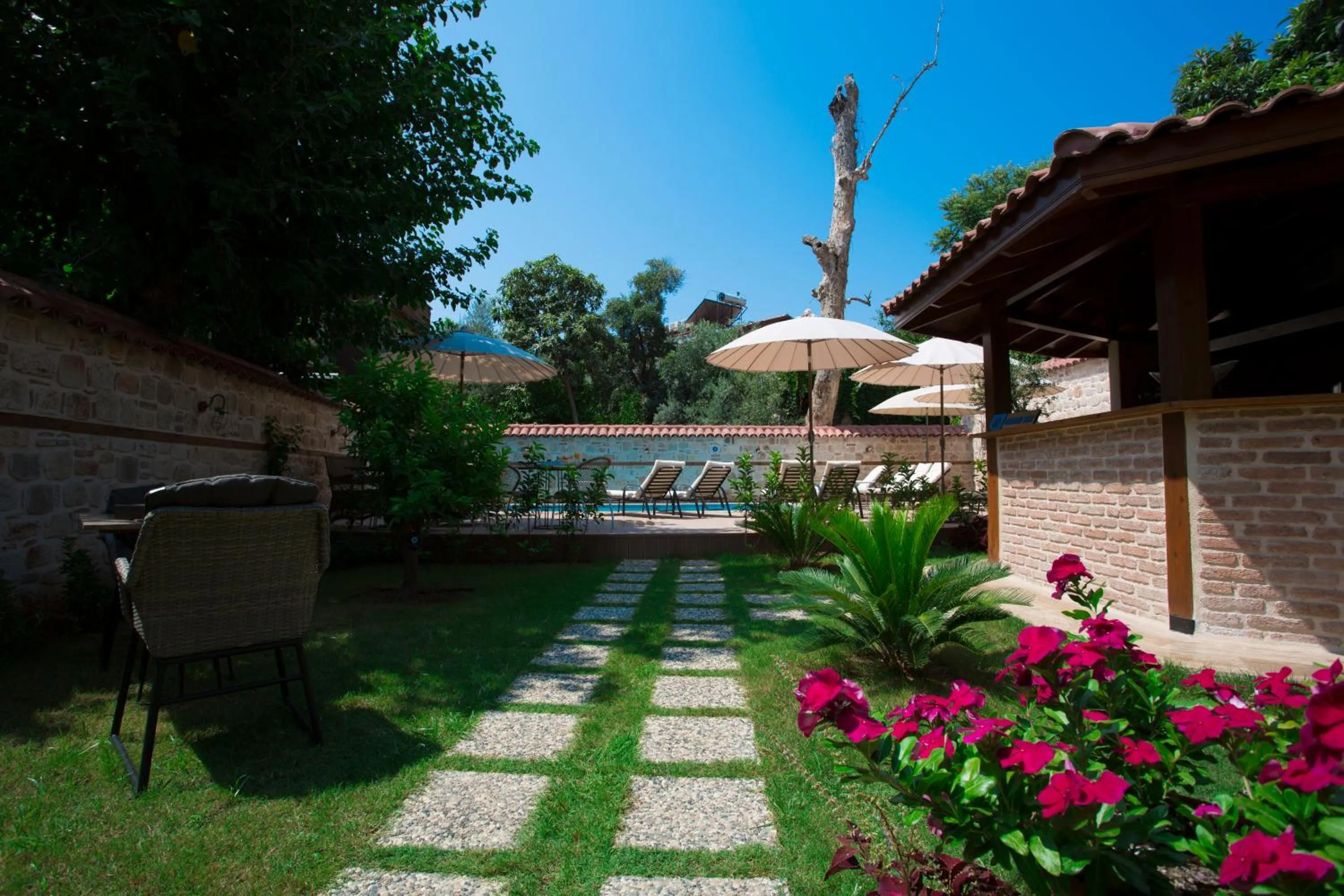 Garden view in Char Me Hotel