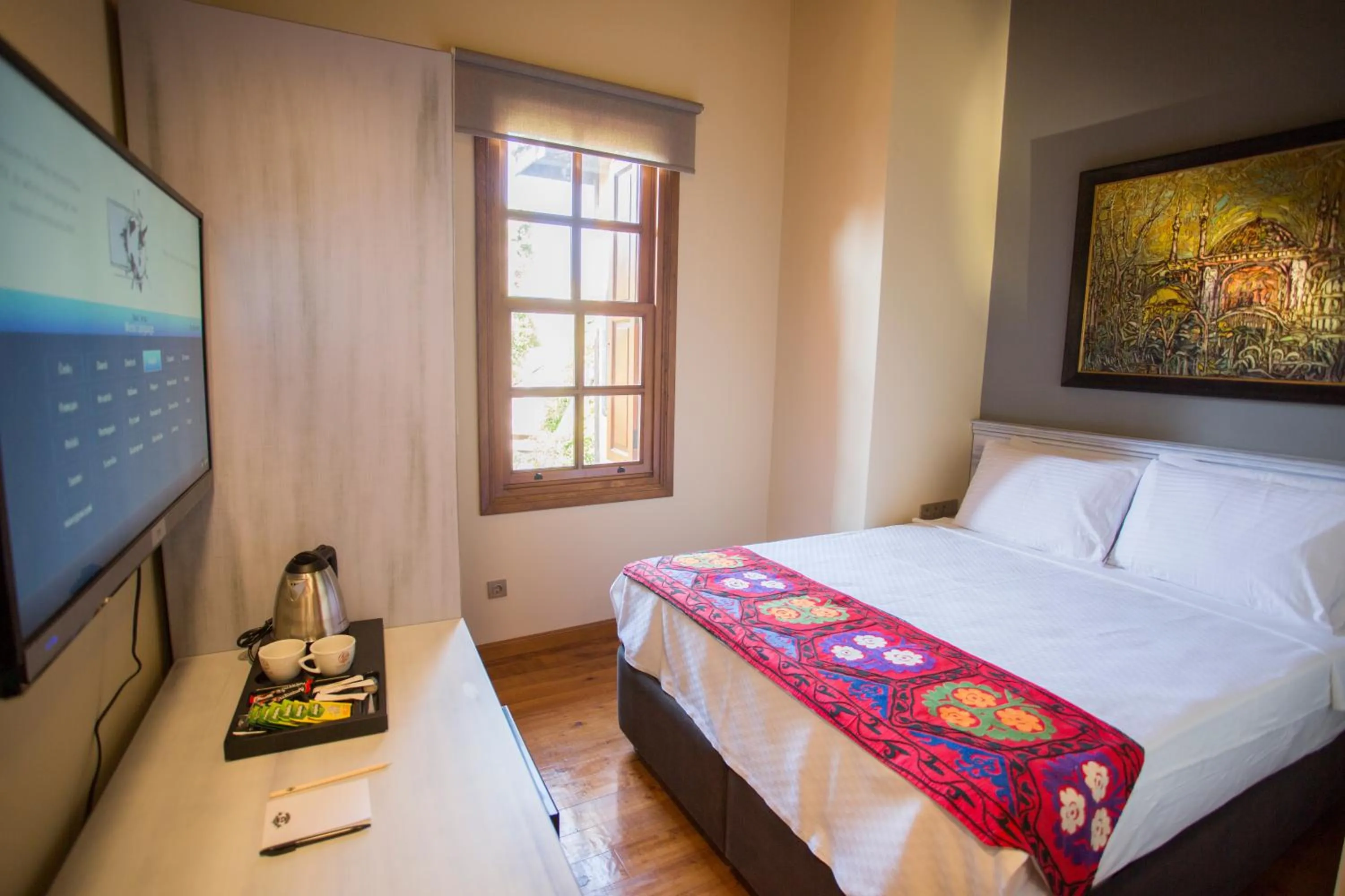 Photo of the whole room in Char Me Hotel