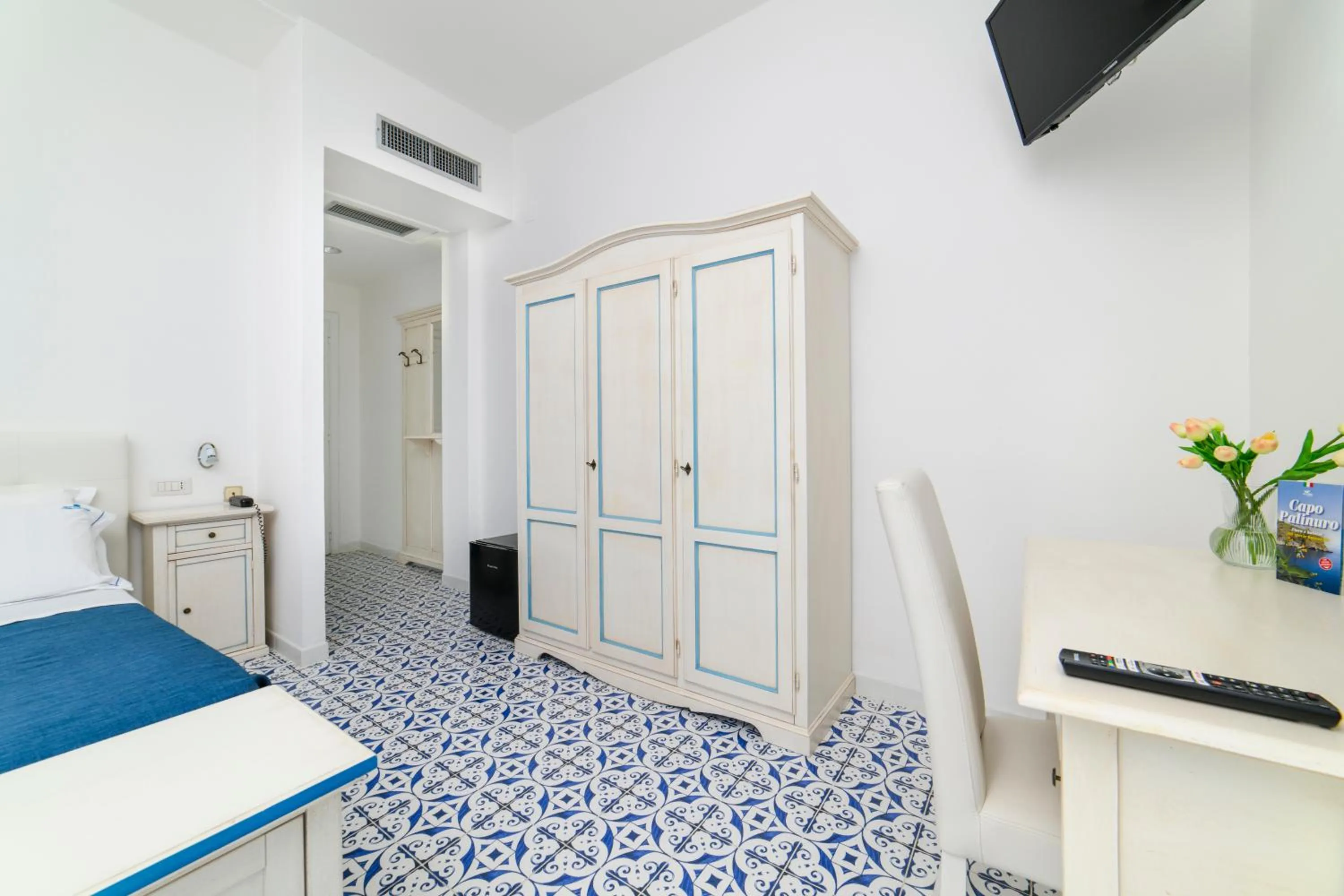 Bed in Hotel America