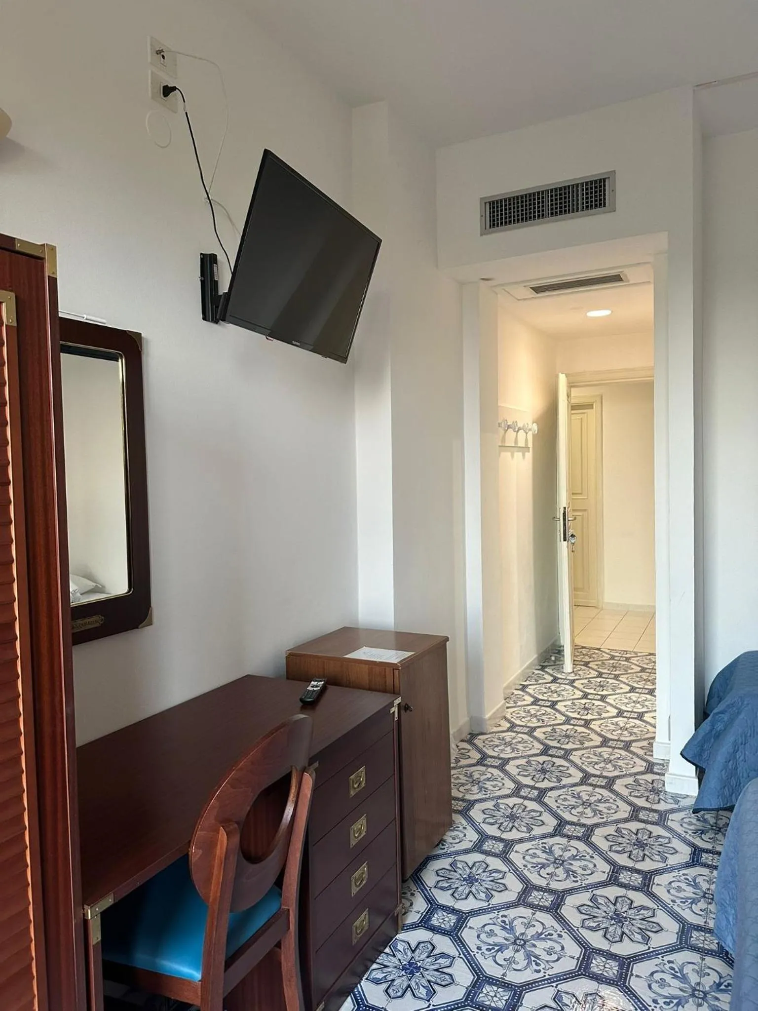 Bed in Hotel America