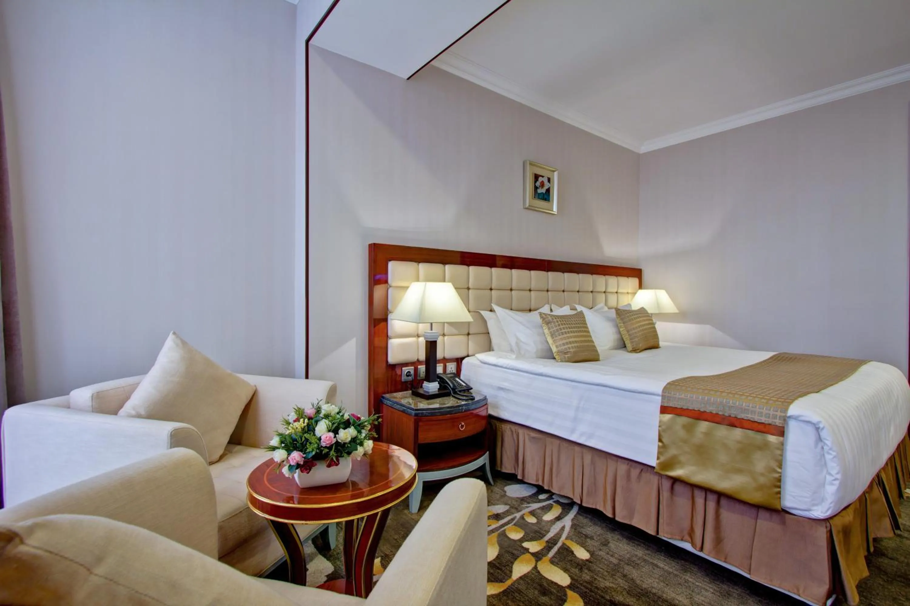 Photo of the whole room, Bed in Hotel Lulu