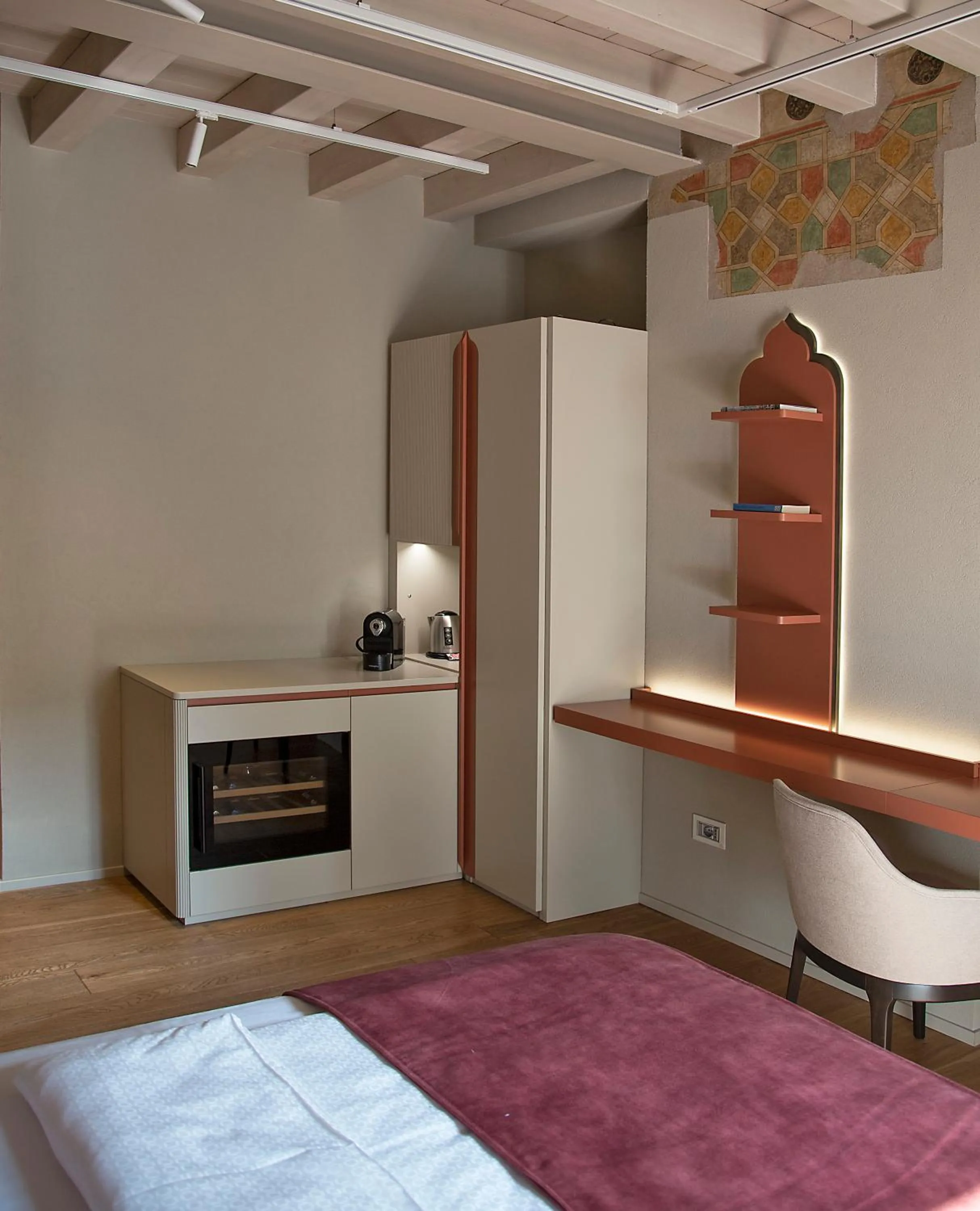 oven, Bed in Relais Balcone di Giulietta