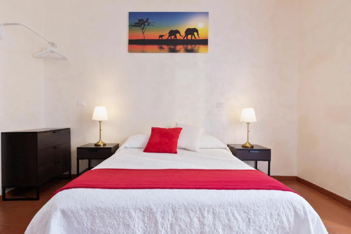 Photo of the whole room, Bed in Roma Enrico Guesthouse