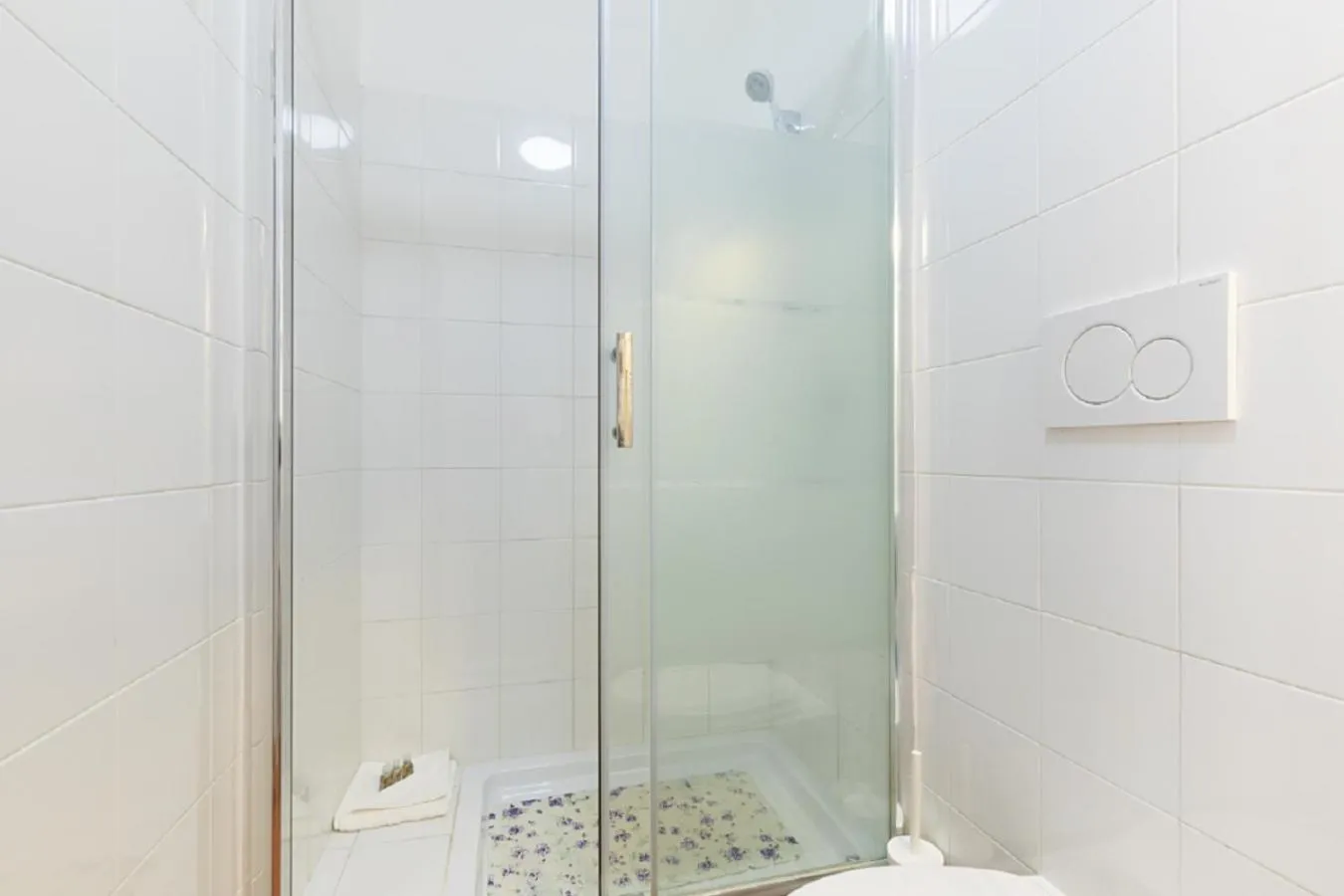 Toilet in Roma Enrico Guesthouse