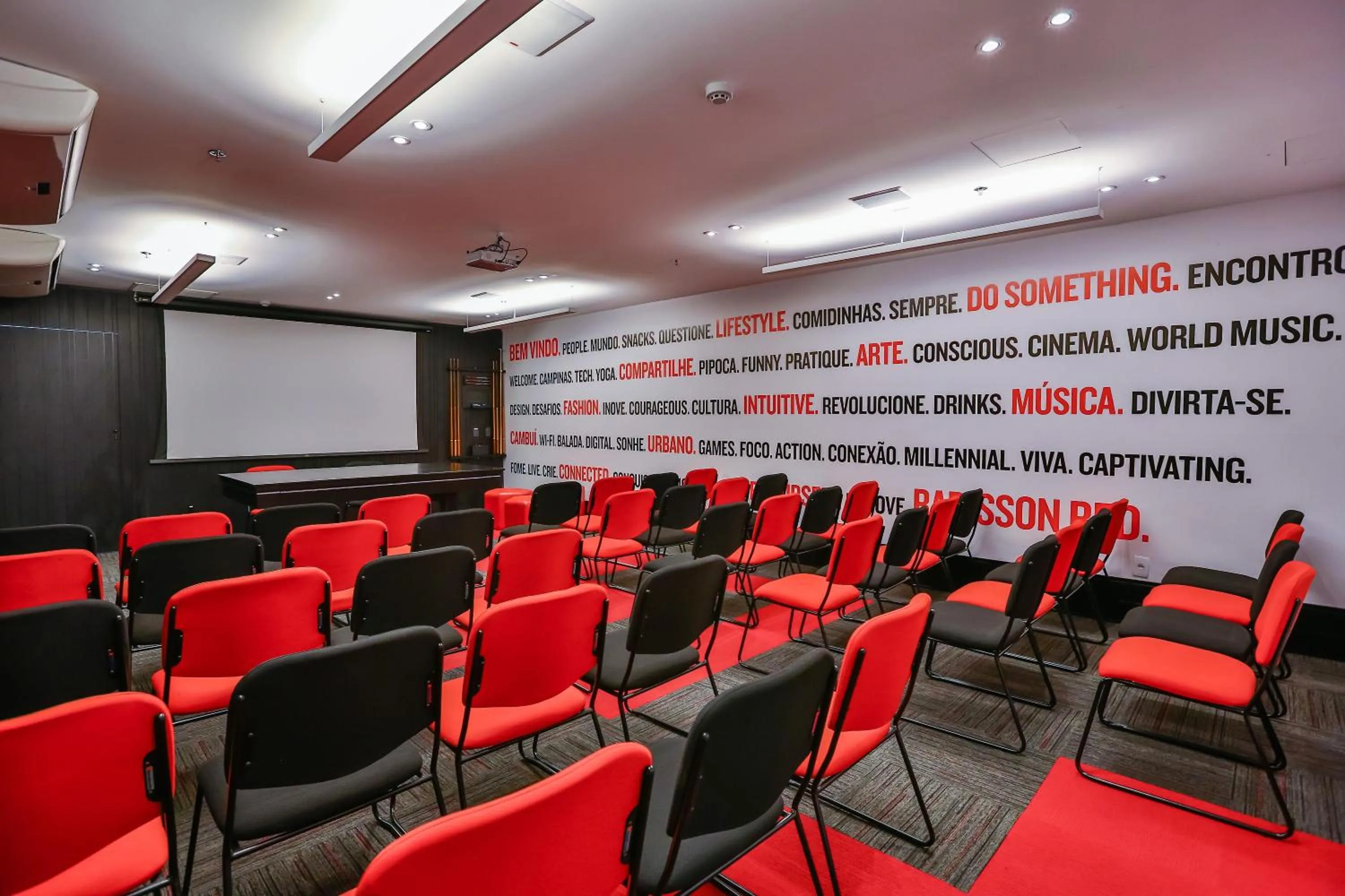 Business facilities in Radisson RED Campinas