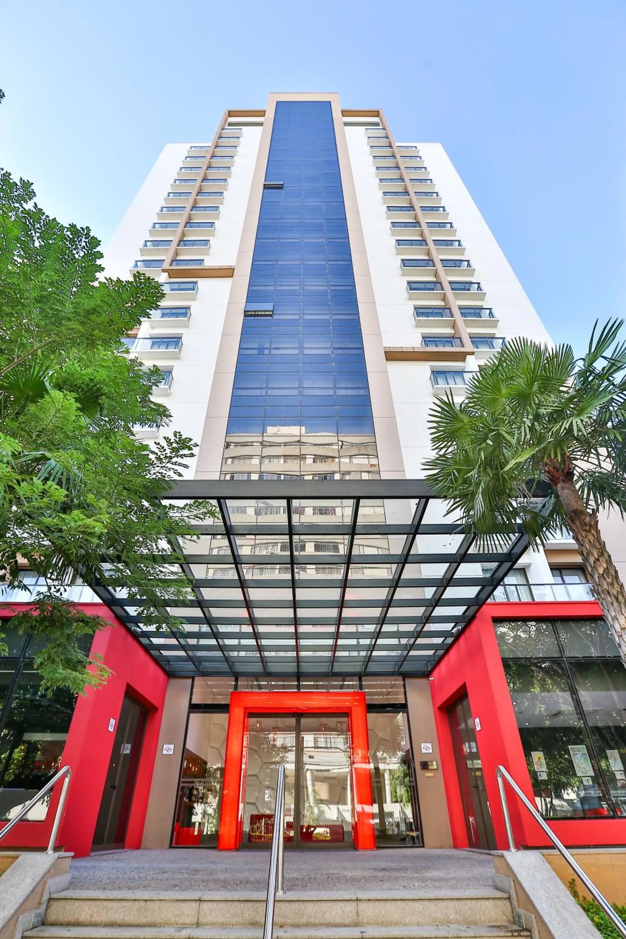 Facade/entrance in Radisson RED Campinas