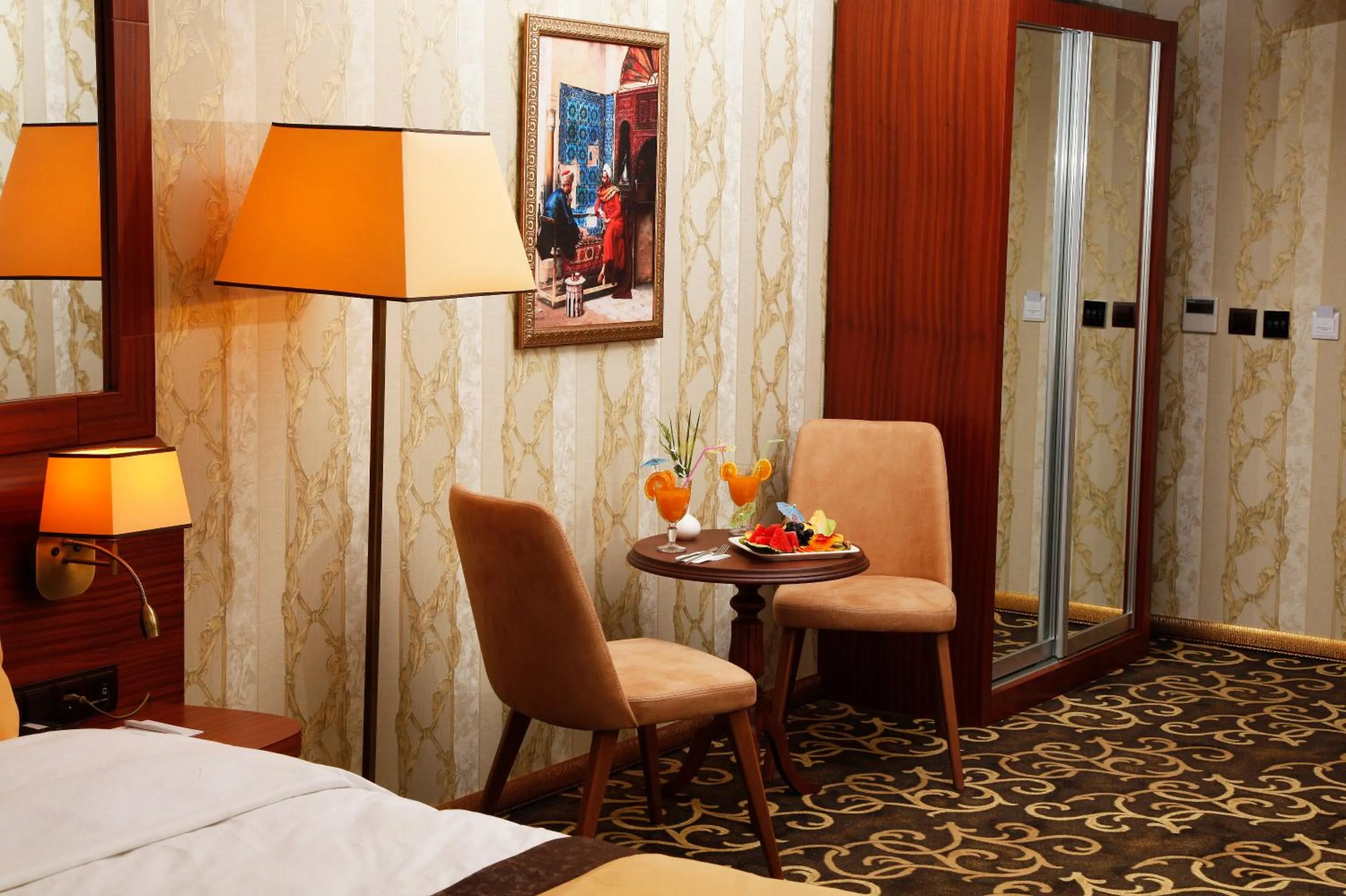 Property building, Bed in Grand Vuslat