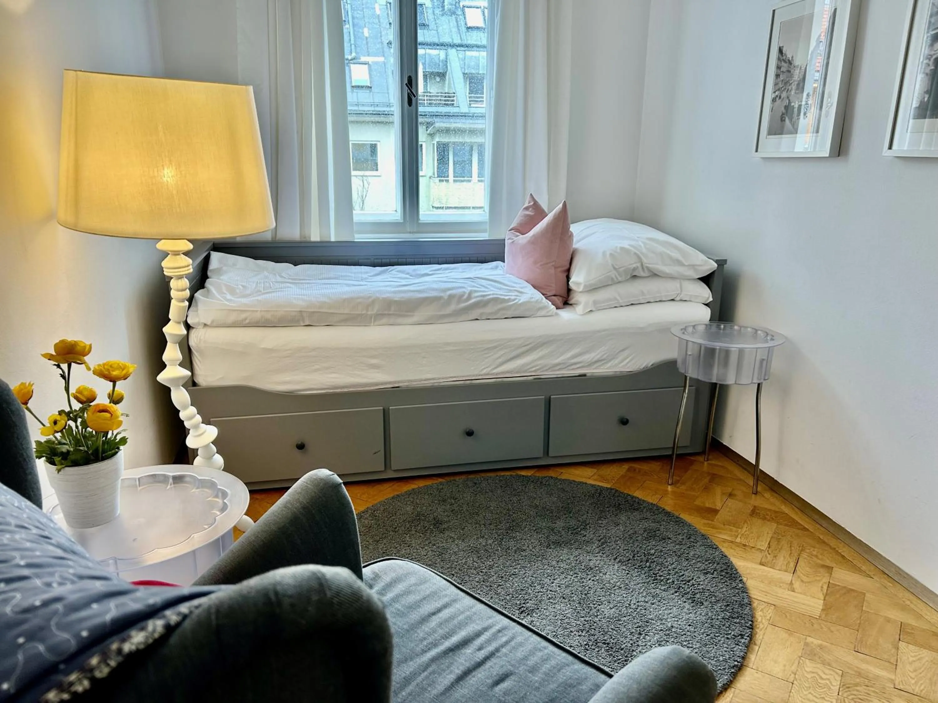 Seating area, Bed in Leuhusen Boutique Apartments Vienna, Wien