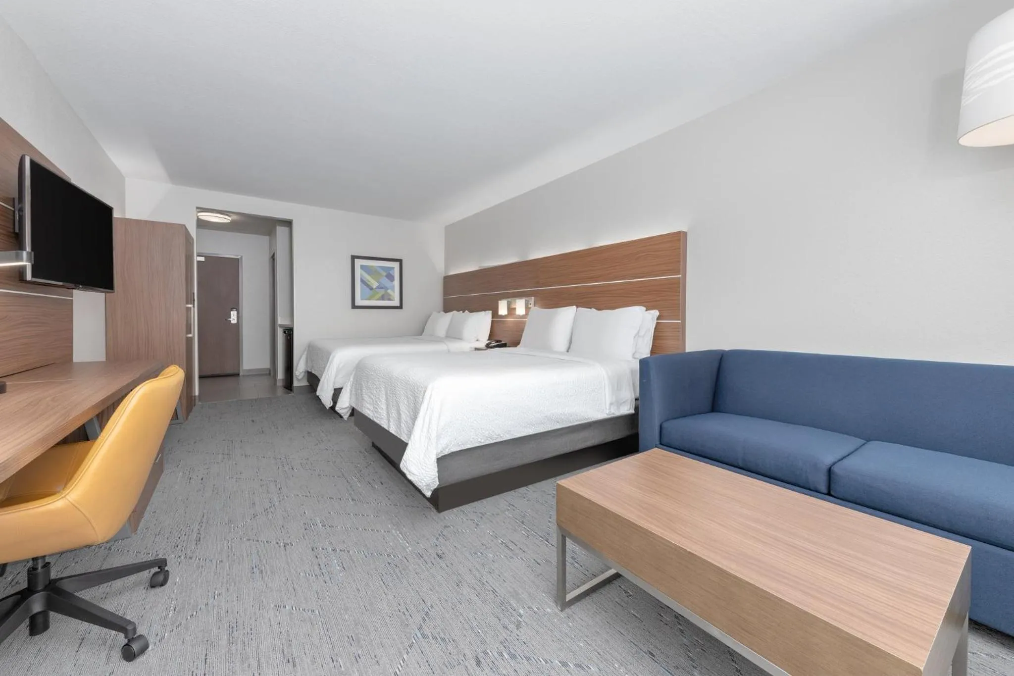 Photo of the whole room, Bed in Holiday Inn Express & Suites Moore by IHG