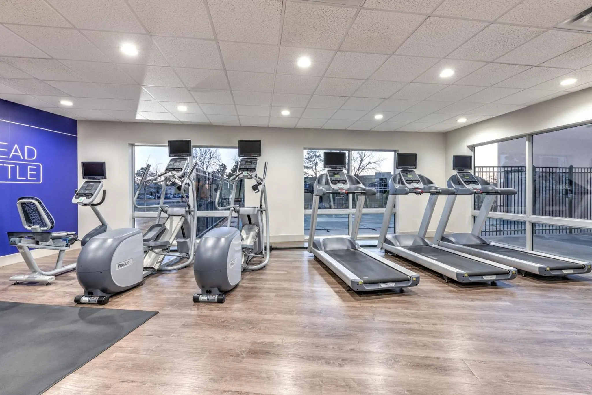Fitness centre/facilities in Holiday Inn Express & Suites Moore by IHG