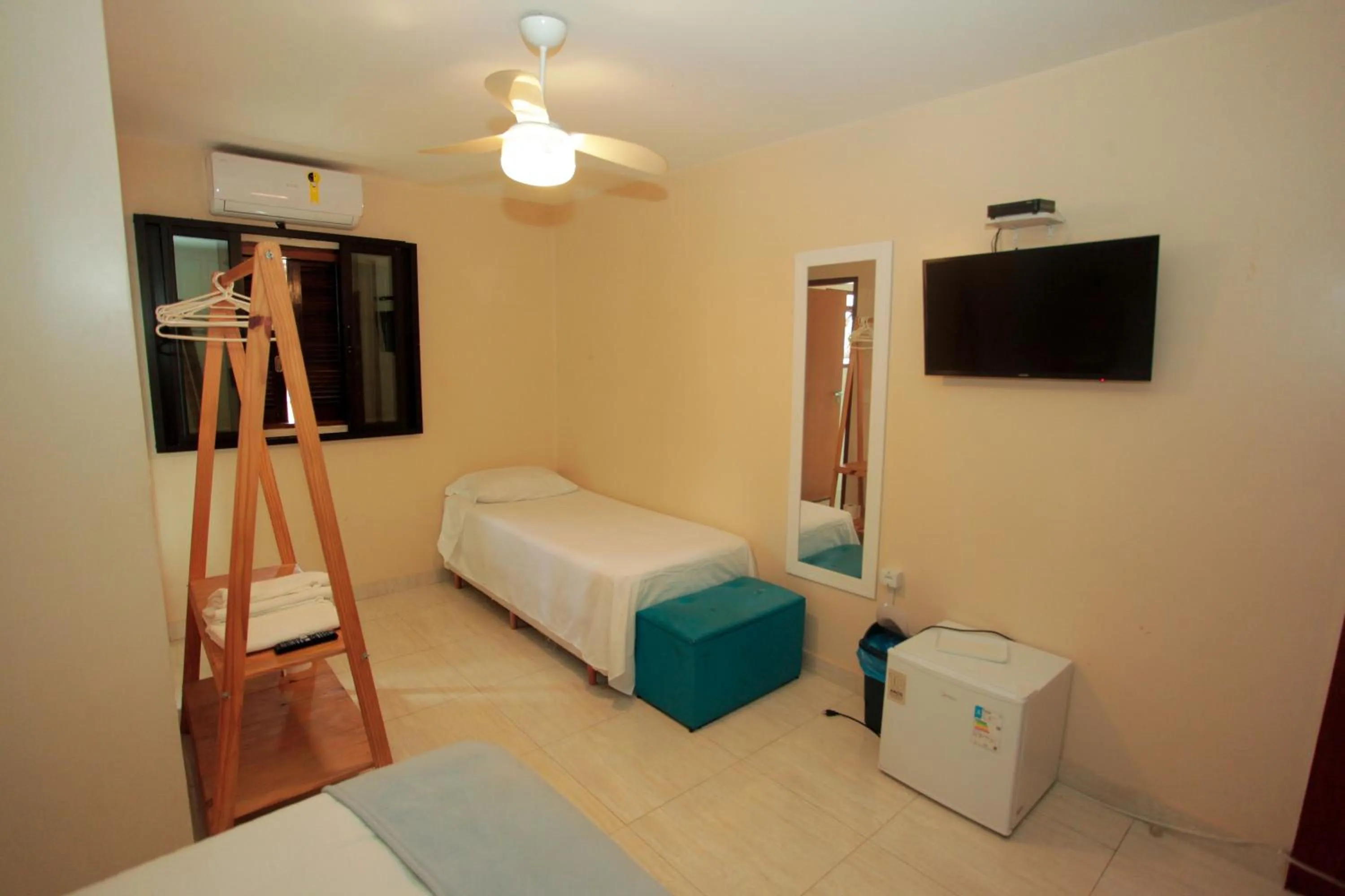 Photo of the whole room, Bed in Ubatuba Ecologic Pousada