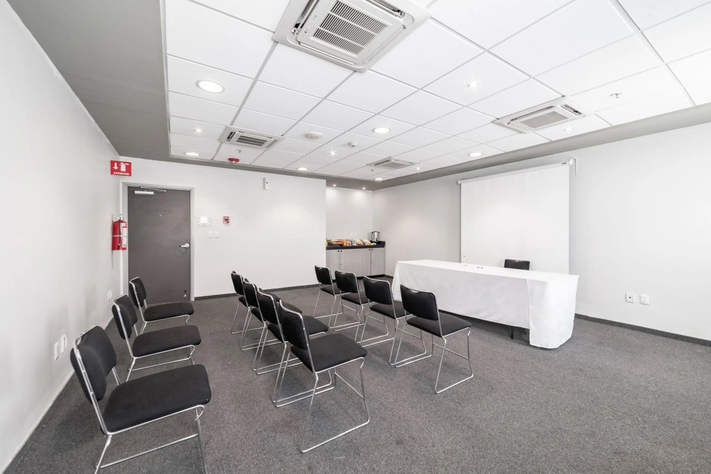 Meeting/conference room in City Express Junior by Marriott Toluca Zona Industrial