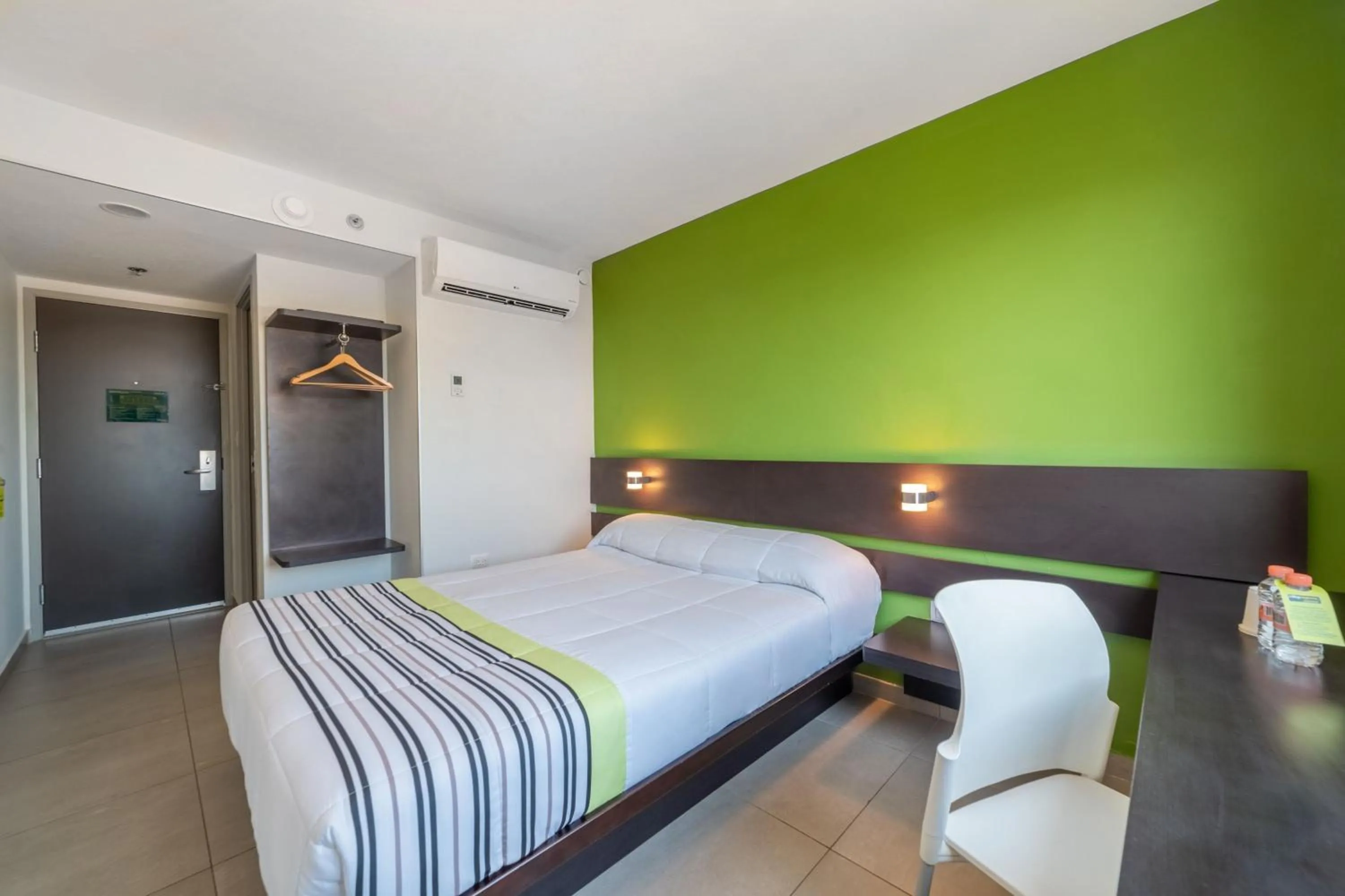 Bedroom, Bed in City Express Junior by Marriott Toluca Zona Industrial