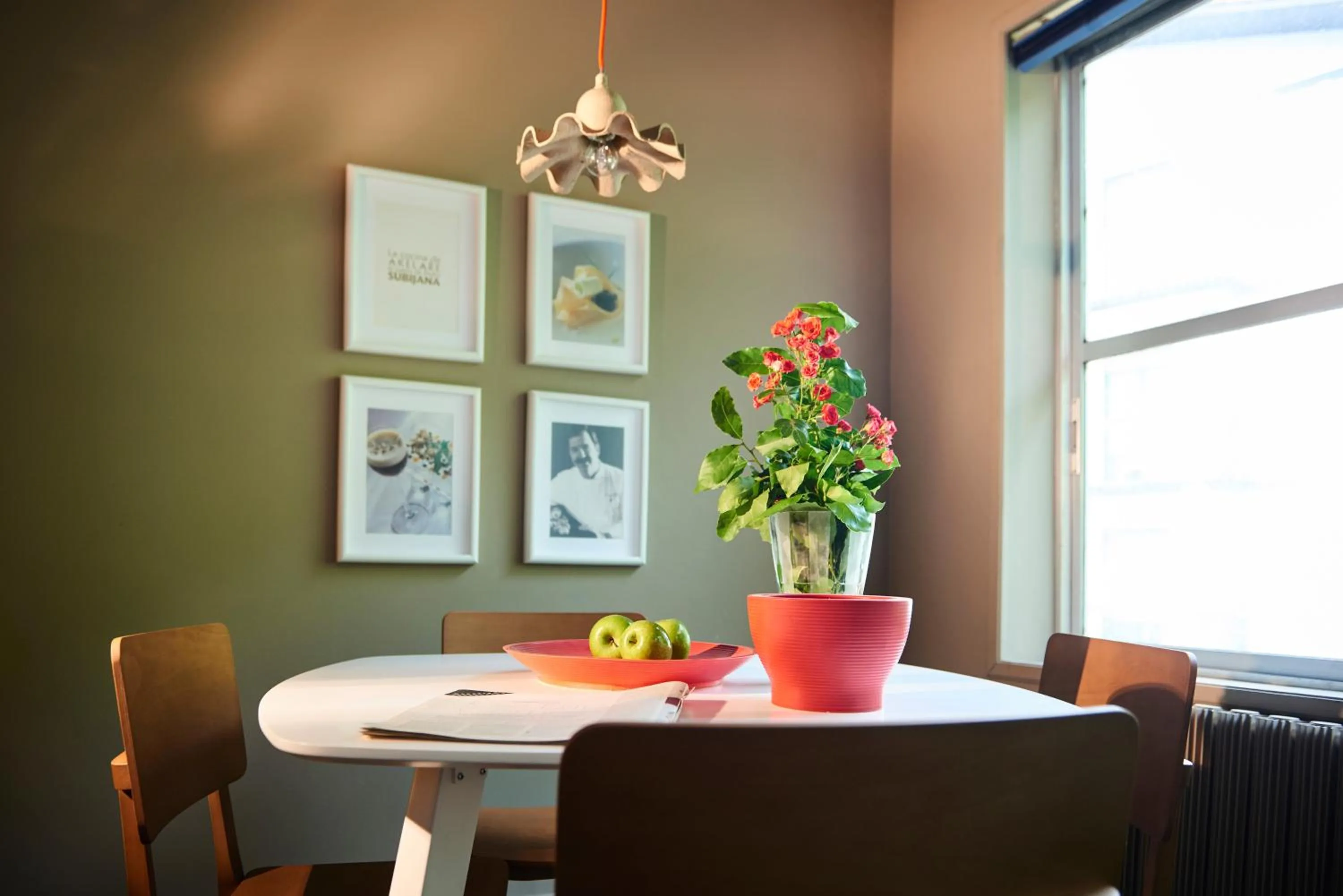Dining area in Legazpi Doce Rooms & Suites