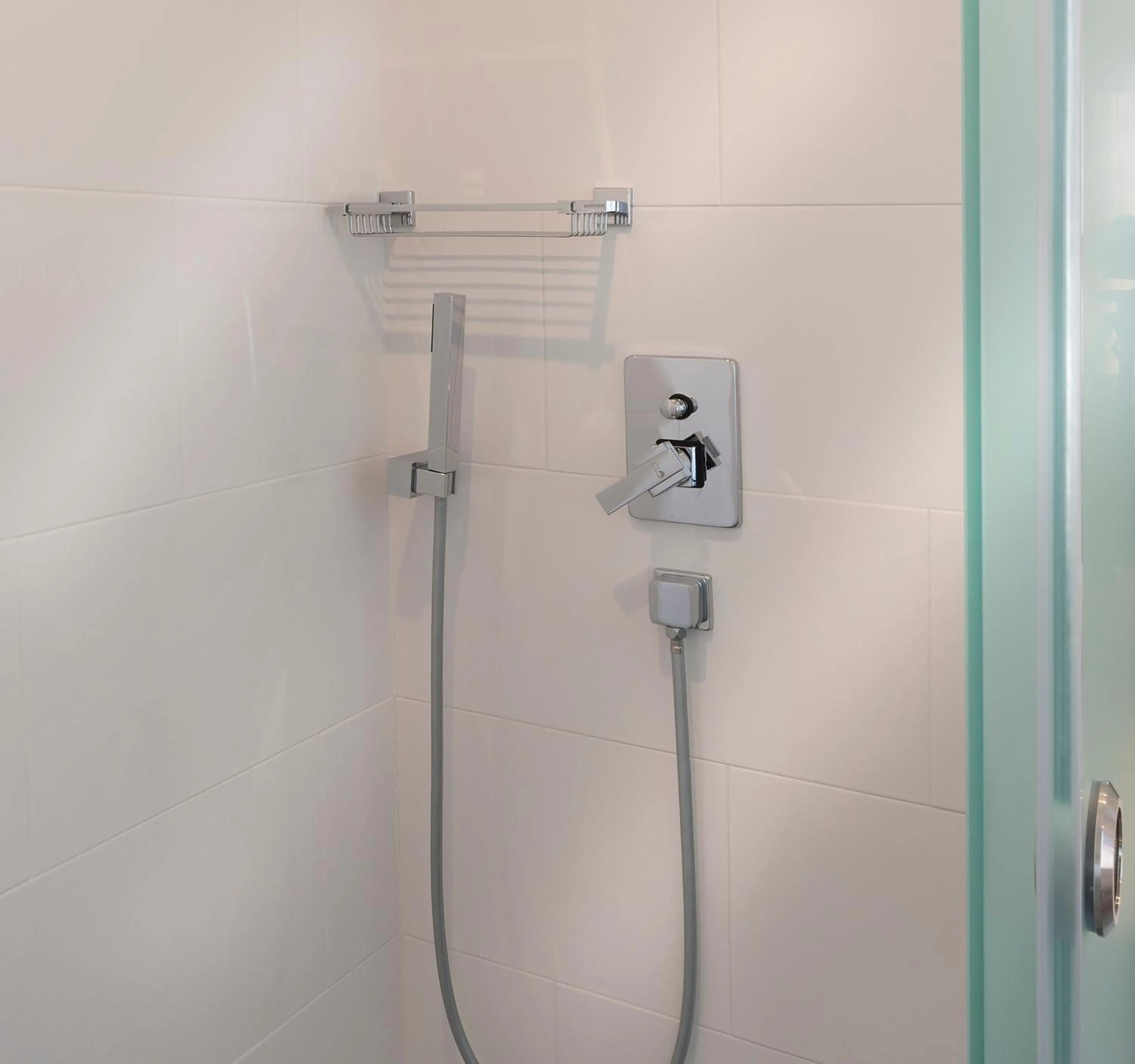 Shower in Carolina Hotel since 1934