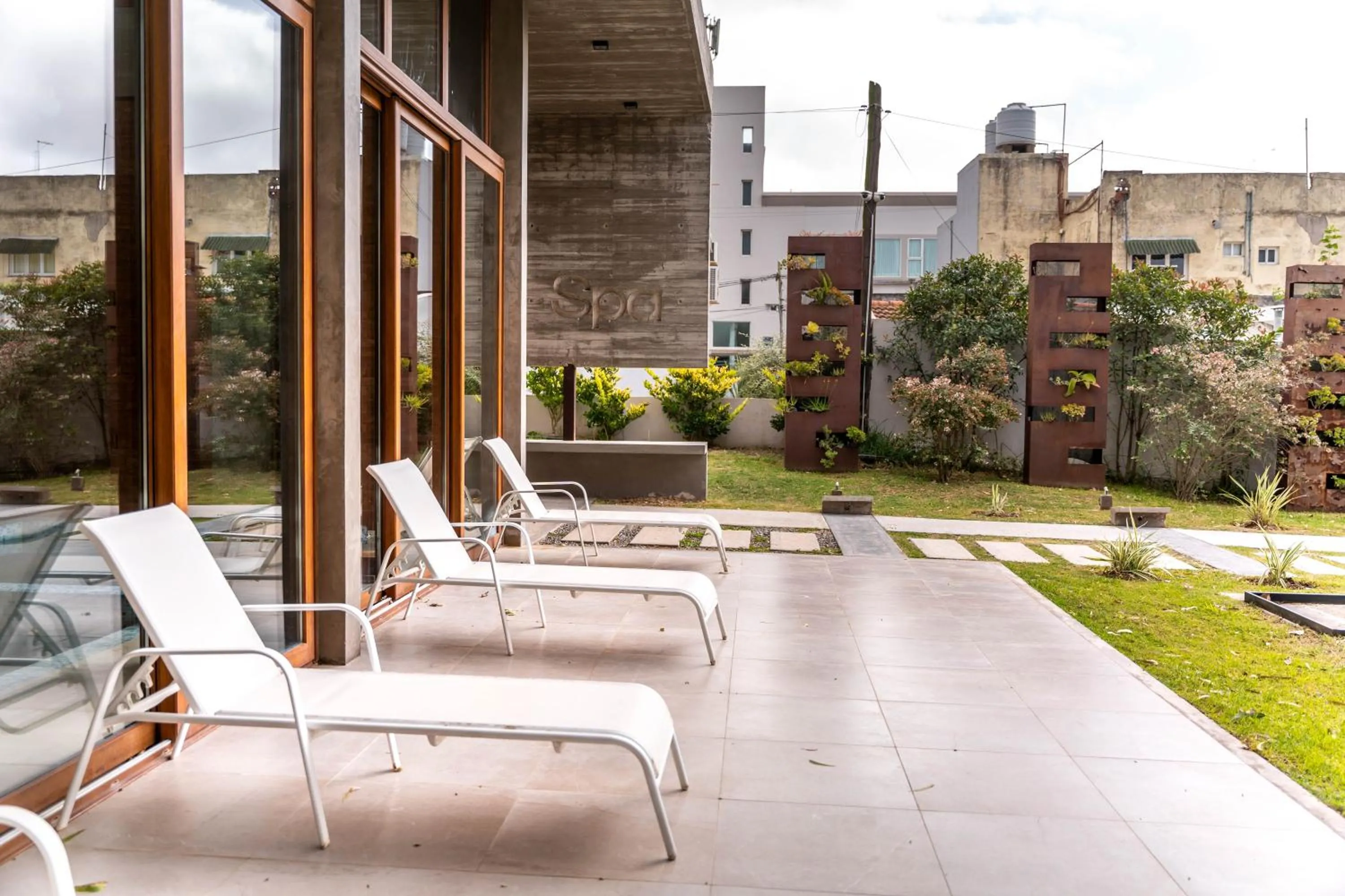 Garden view in O2 Hotel Valeria del Mar