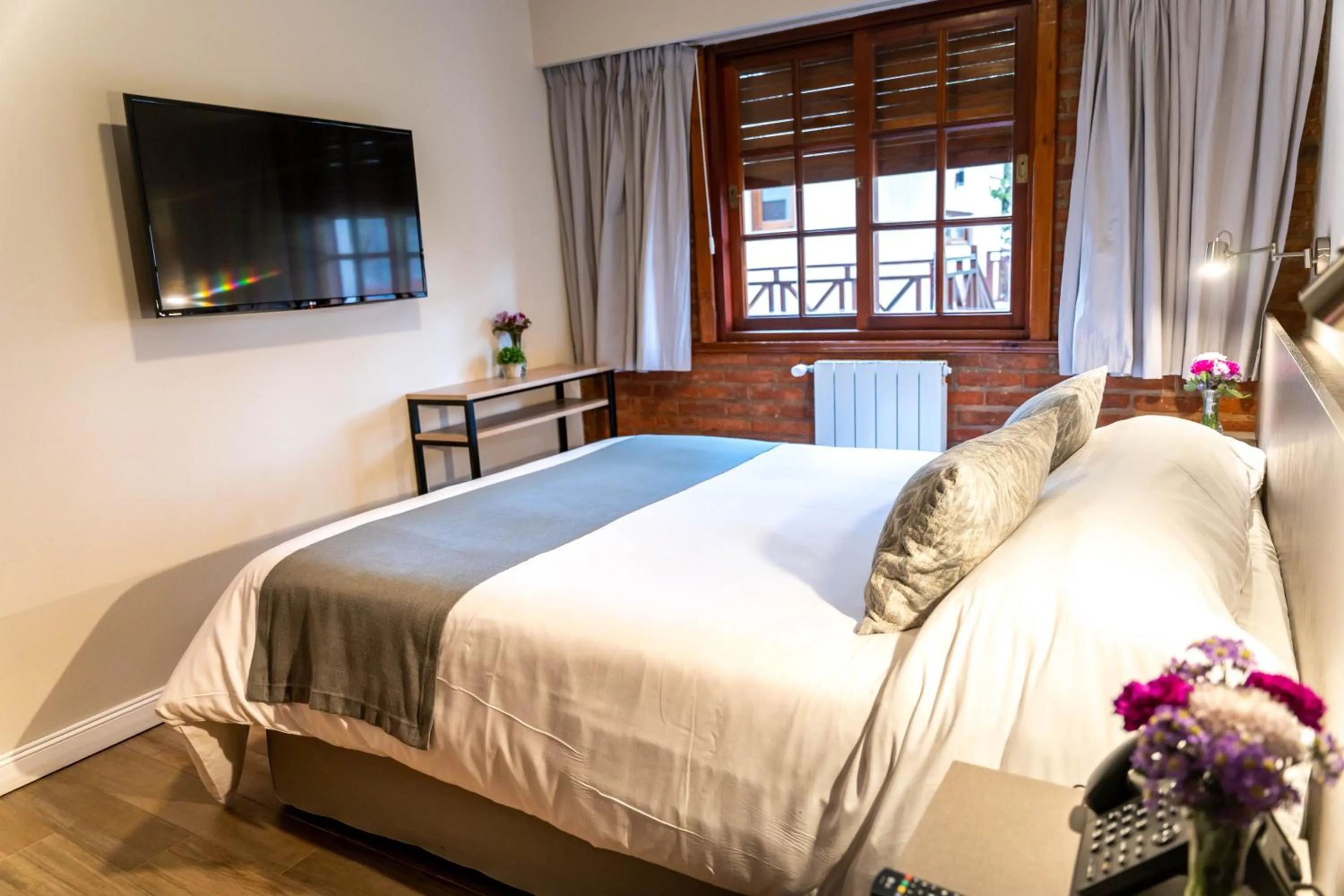 TV and multimedia, Bed in O2 Hotel Valeria del Mar