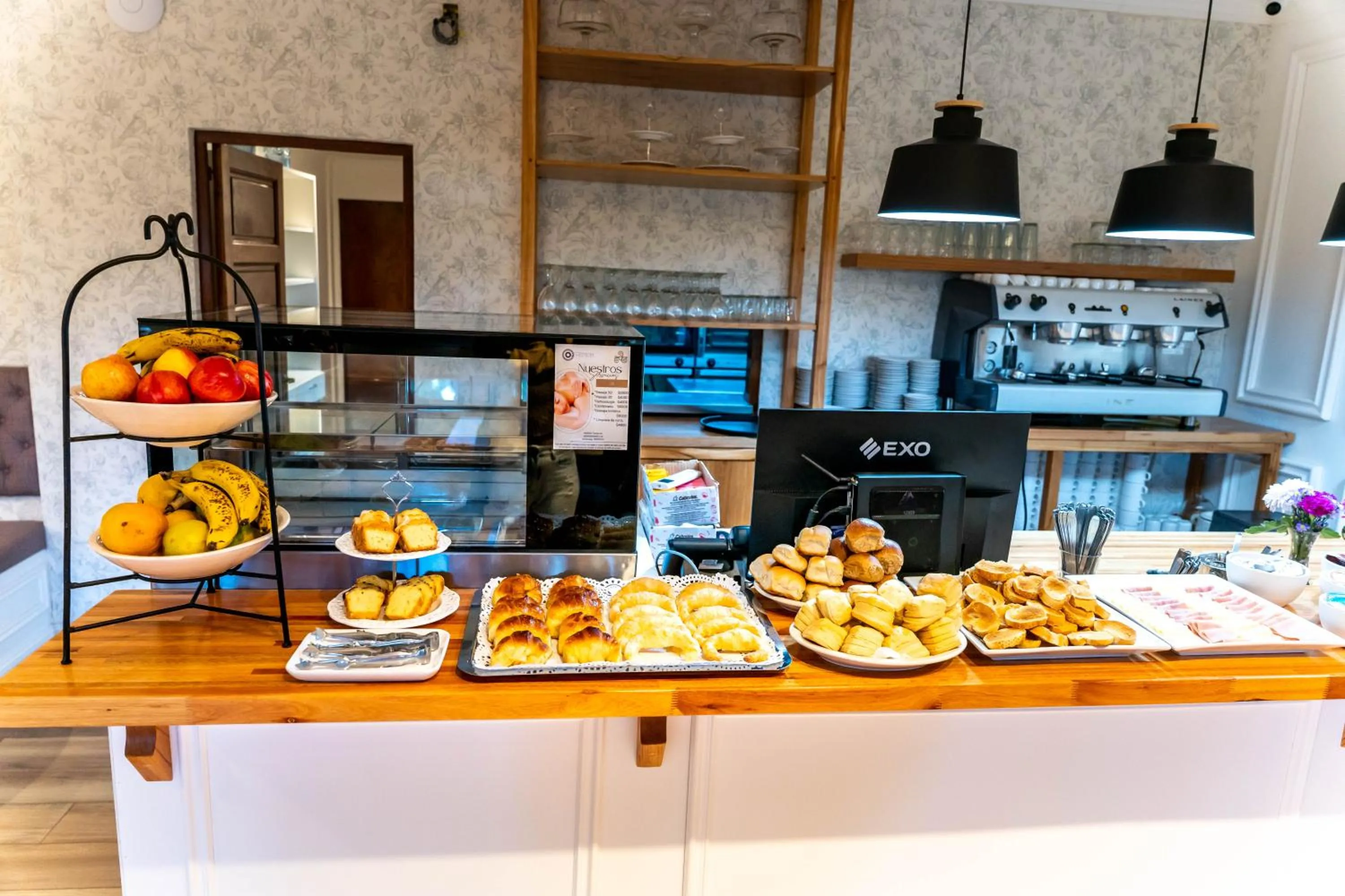 Buffet breakfast in O2 Hotel Valeria del Mar