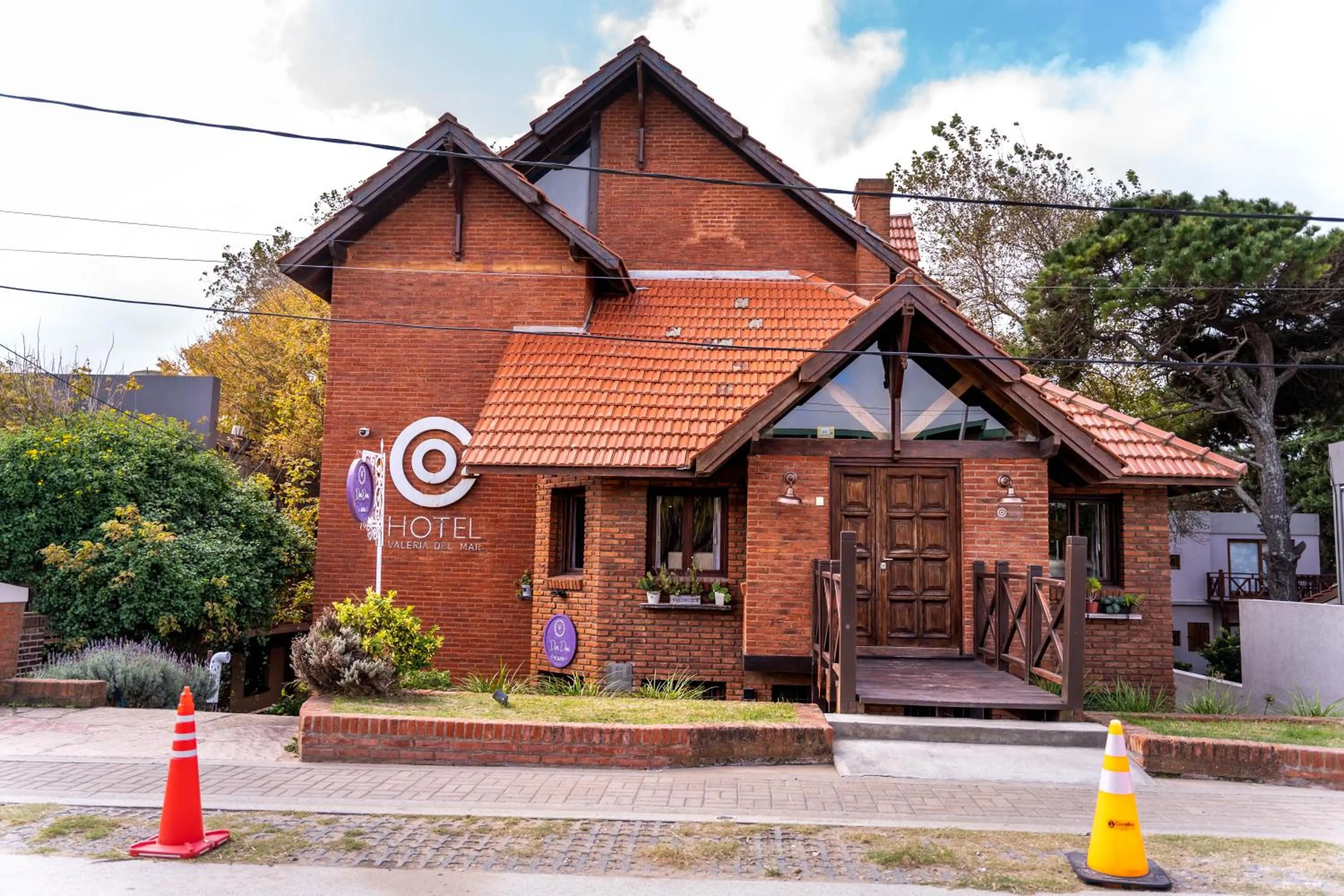 Property building in O2 Hotel Valeria del Mar