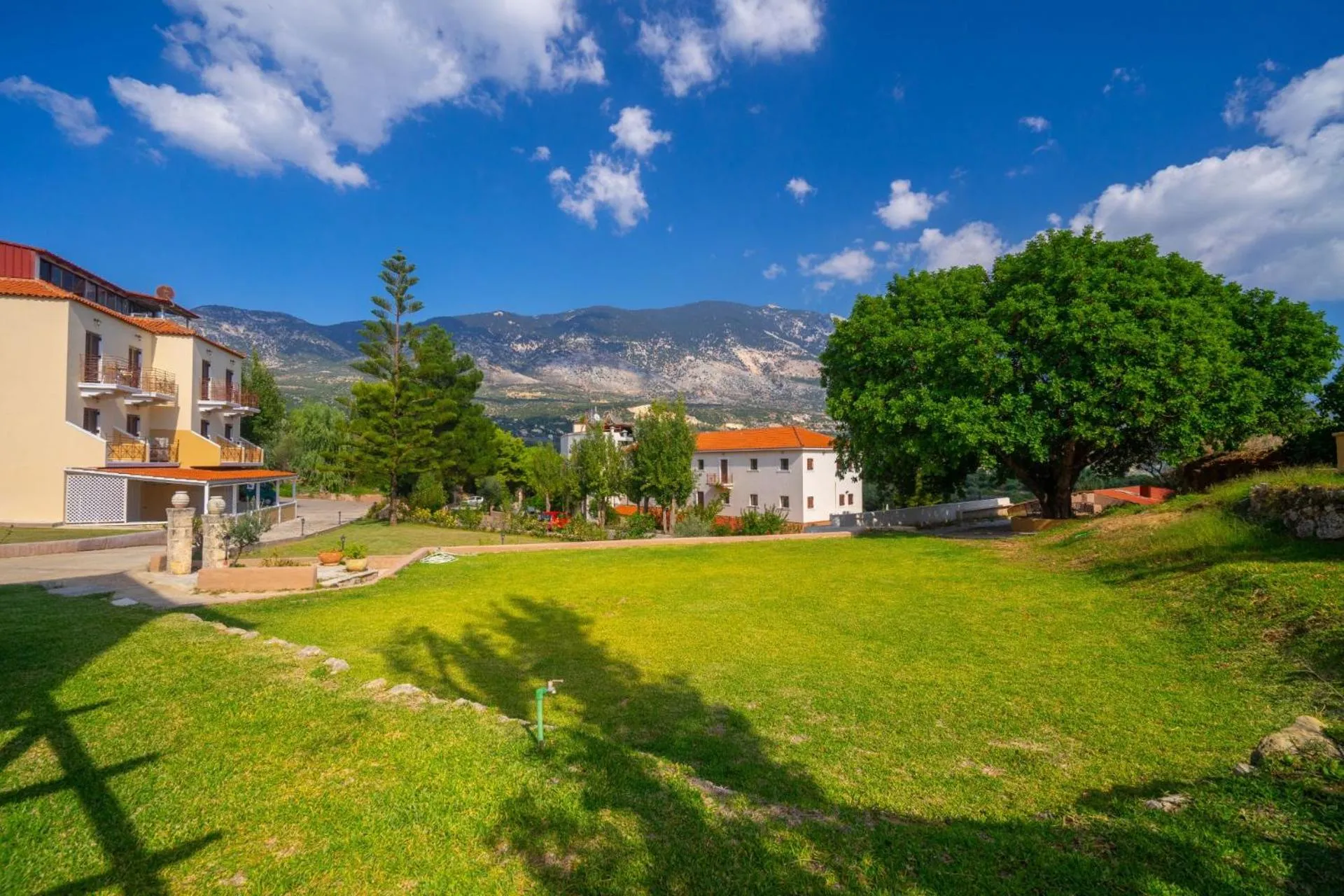 Karavados Beach Hotel