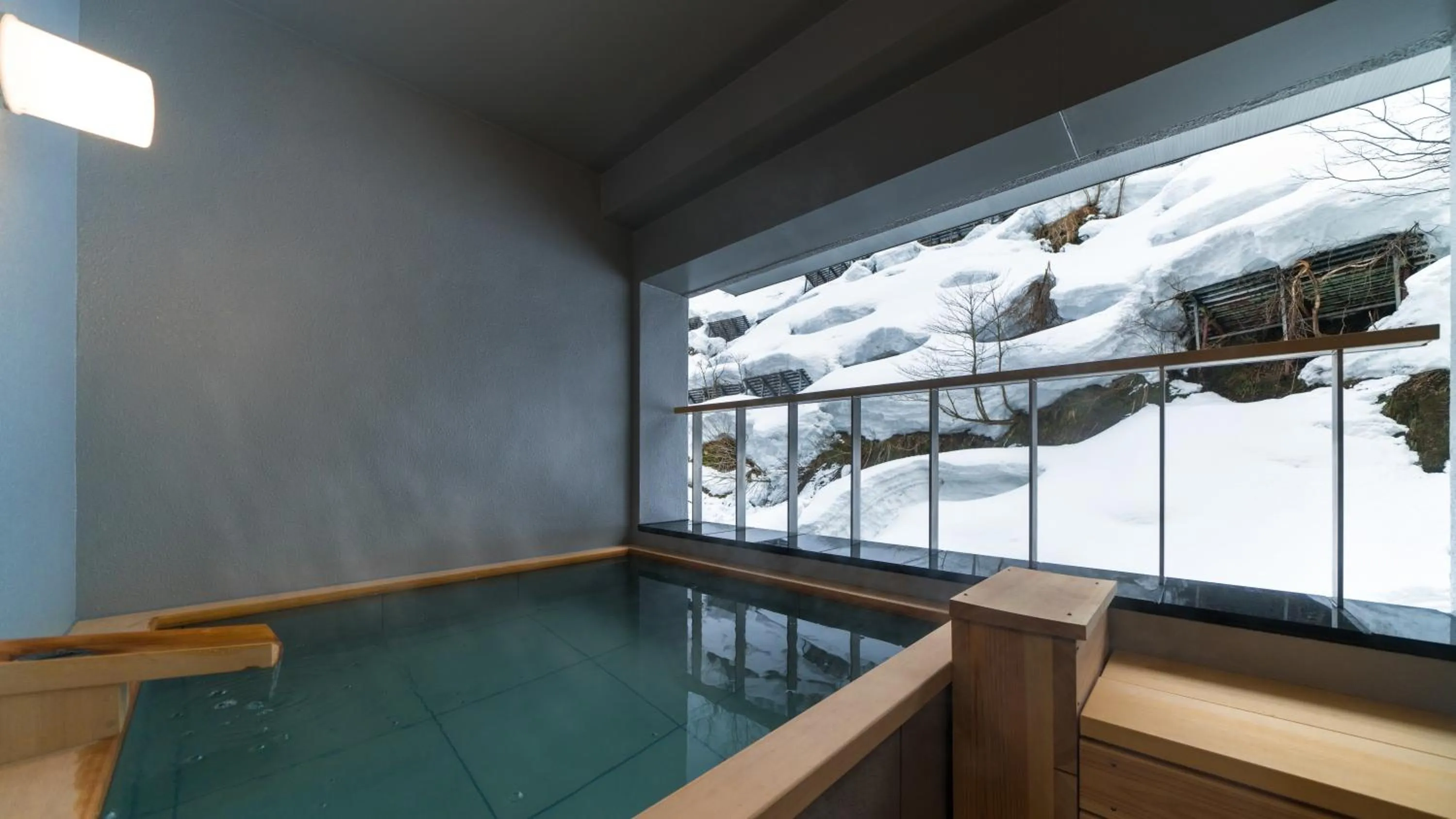 Winter in Sake Hotel Tamakiya